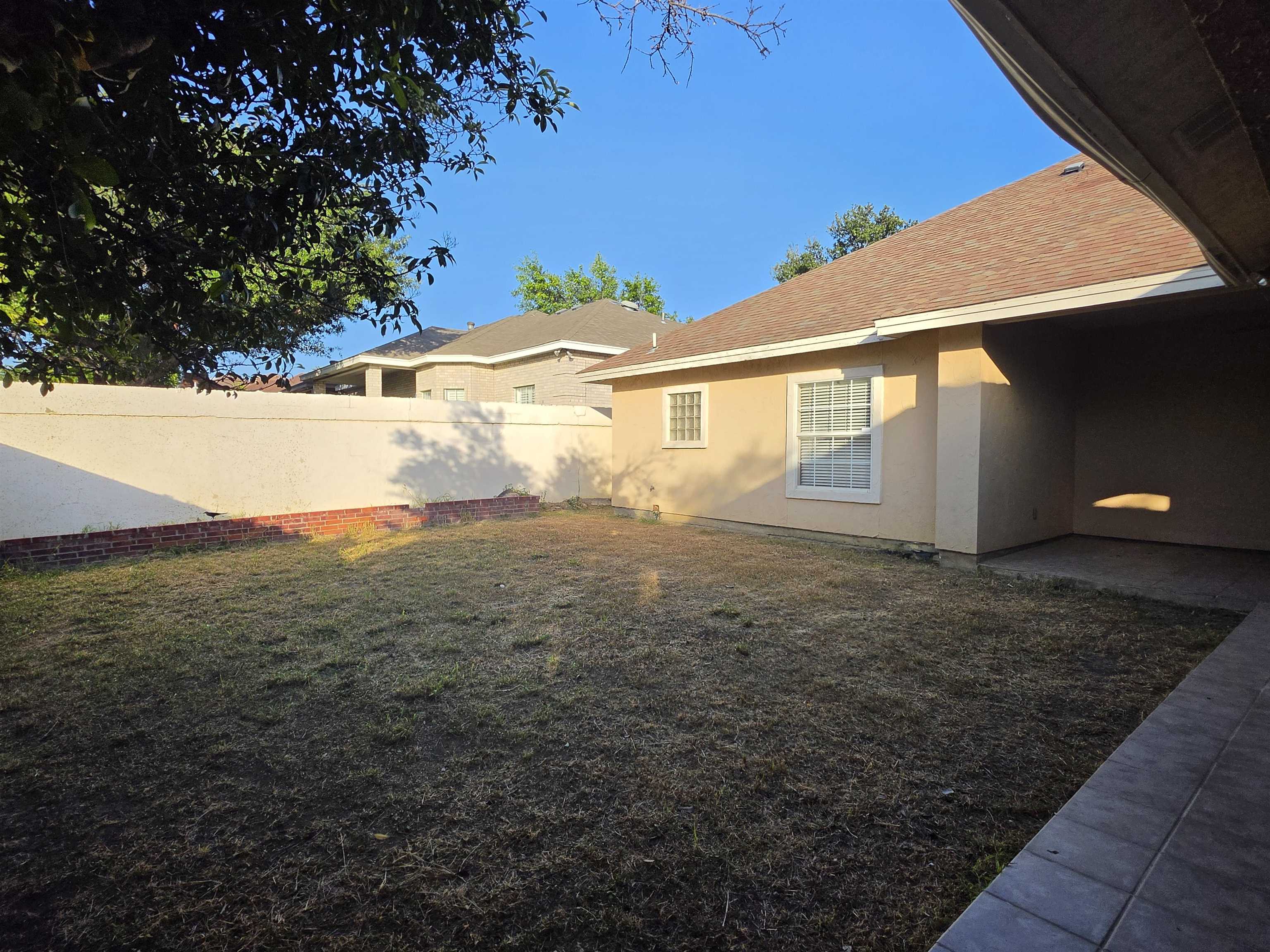 246 Westham Dr Property Photo 18