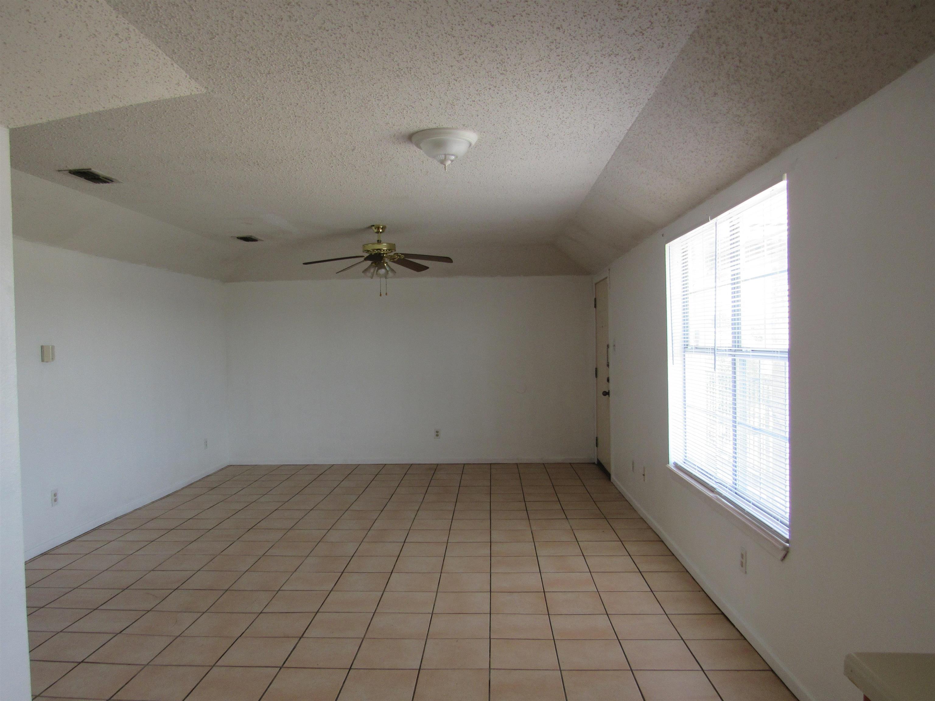 2819 Guerrero St #5 Property Photo 5