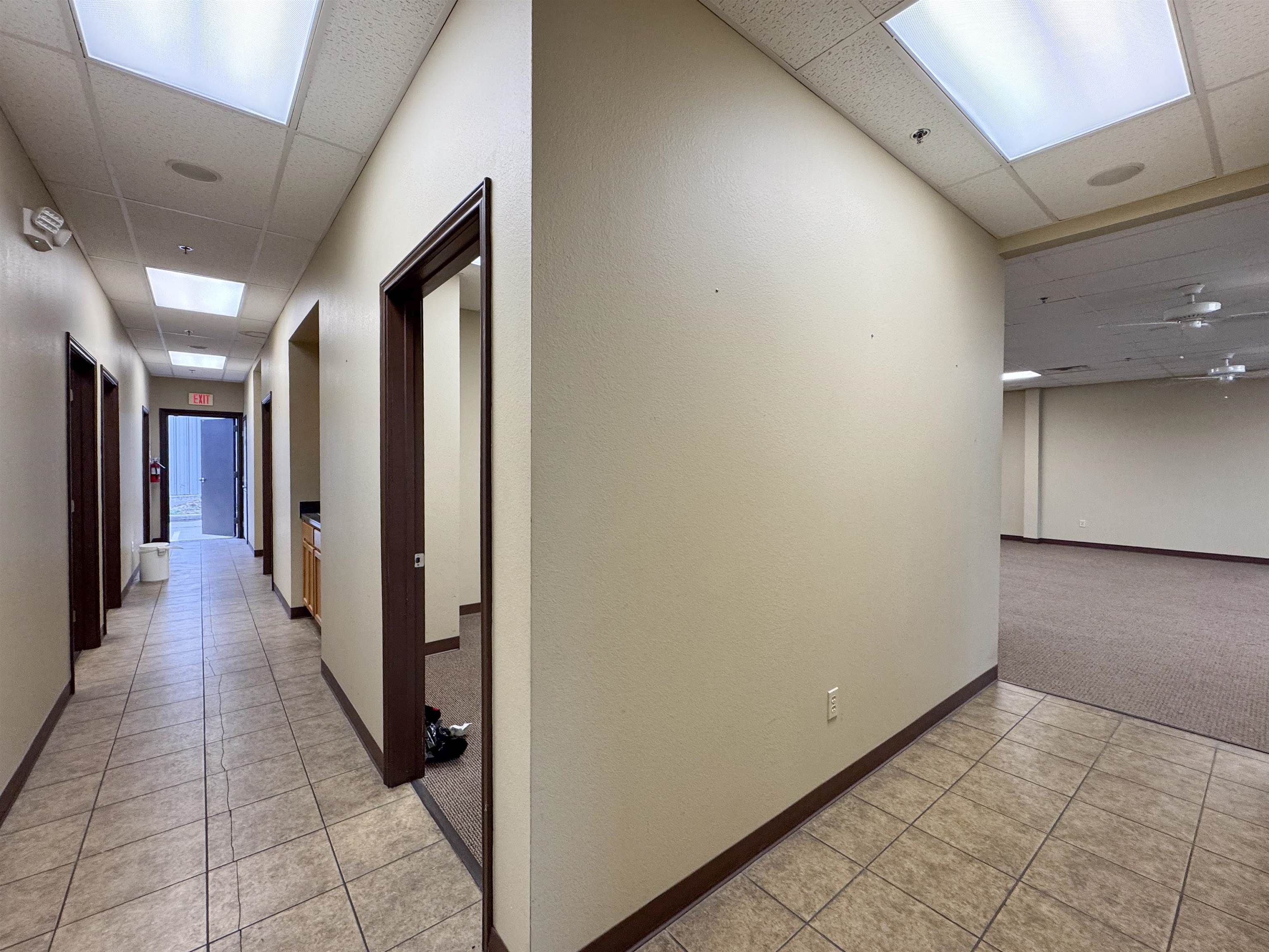 1701 Jacaman Rd Property Photo 3