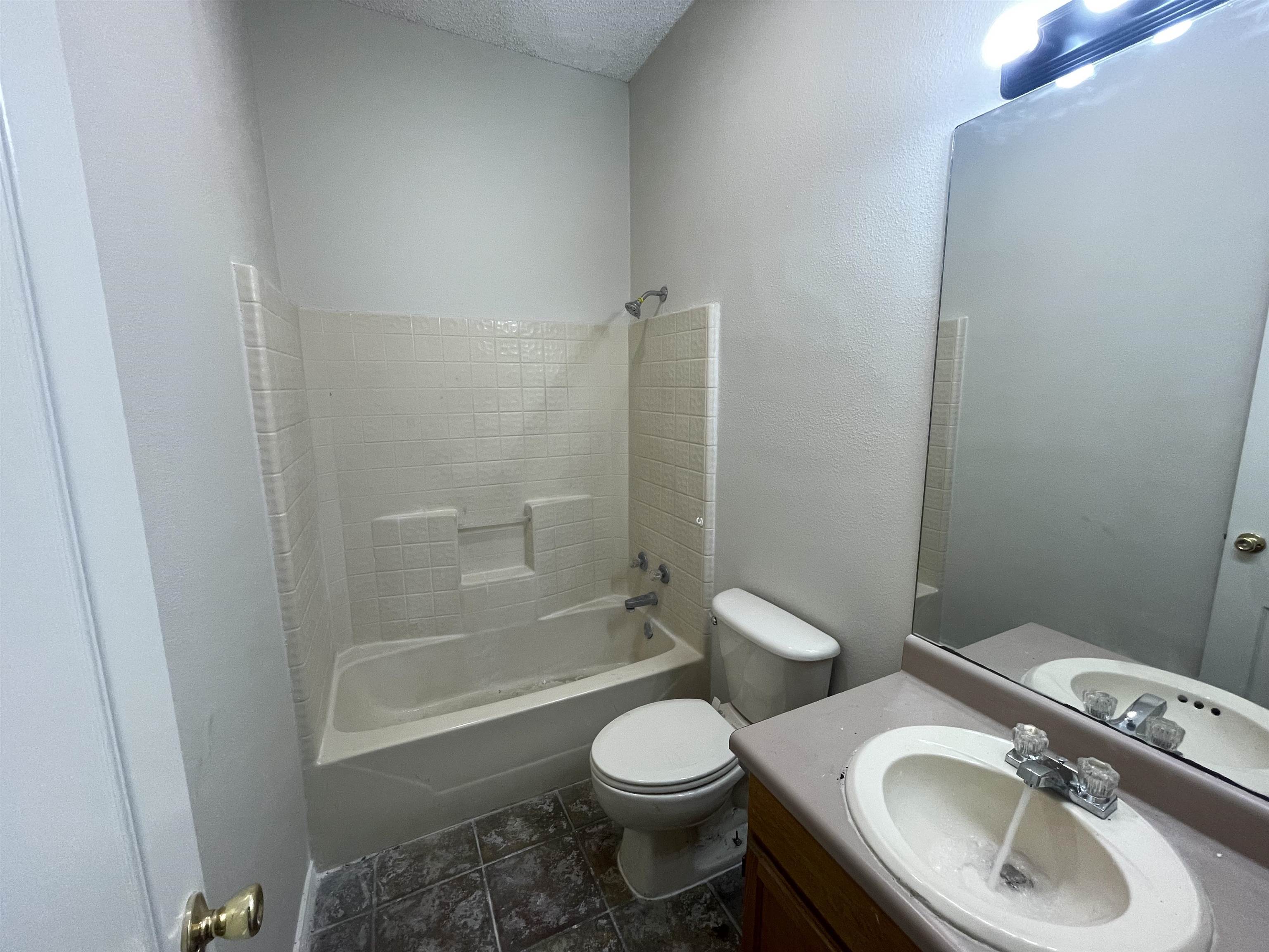511 Shiloh Dr 1 Property Photo 11