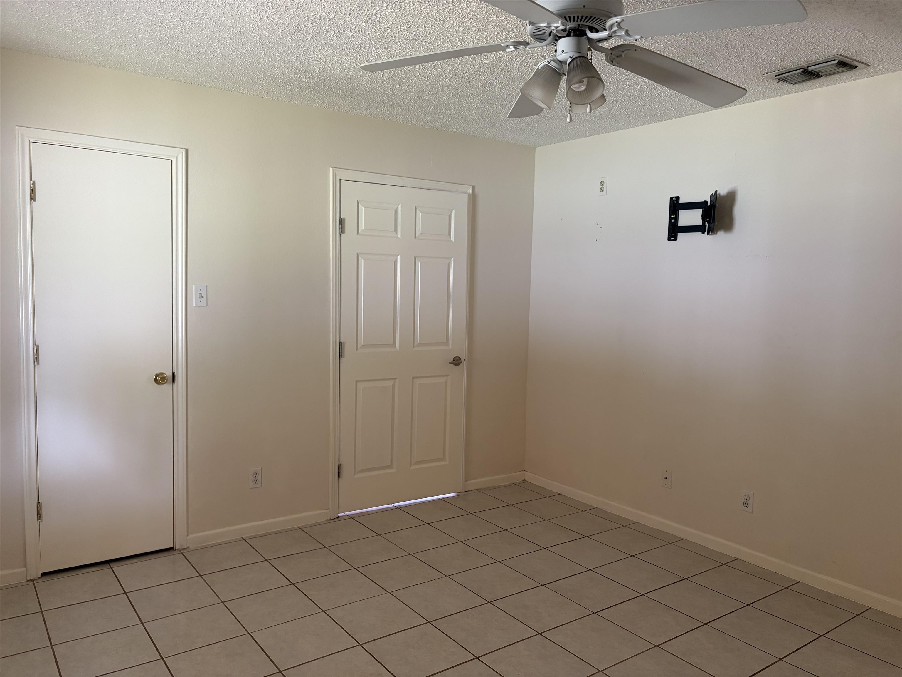 6018 Colt Dr Property Photo 6