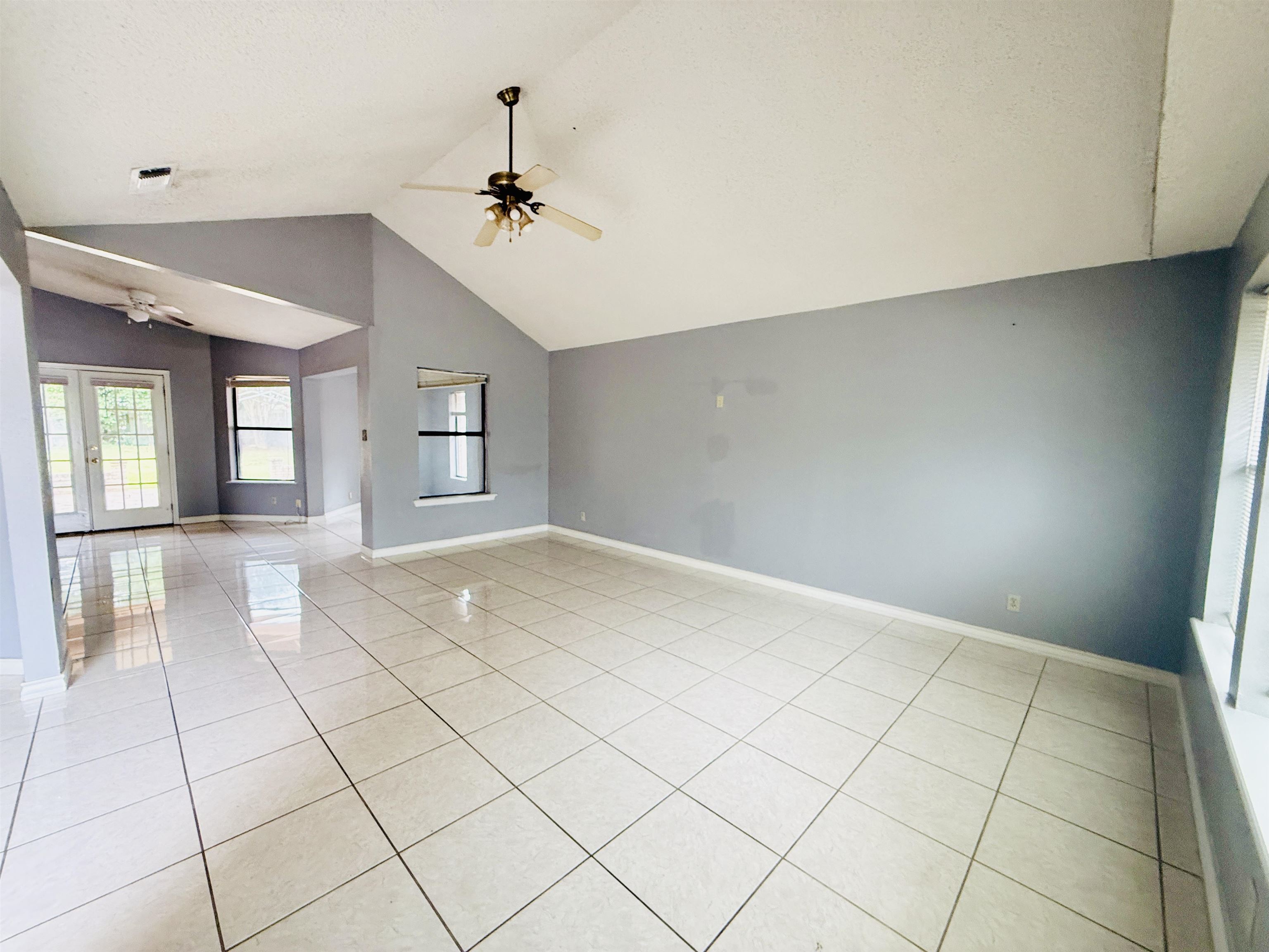 1214 St Patrick Dr Property Photo 6