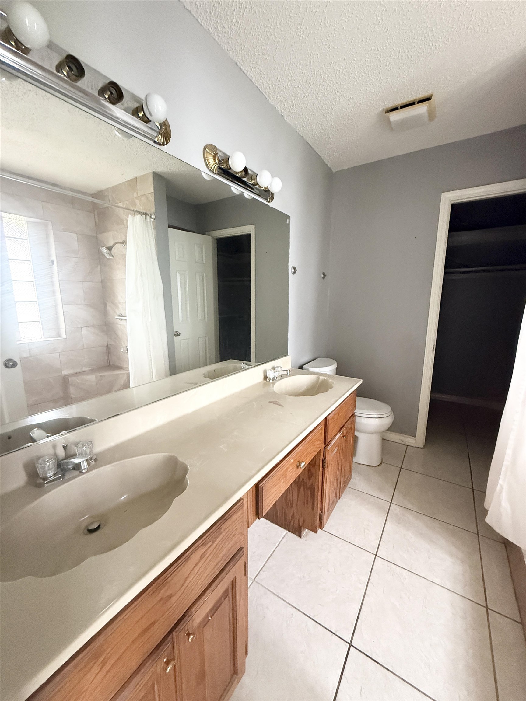 1214 St Patrick Dr Property Photo 18