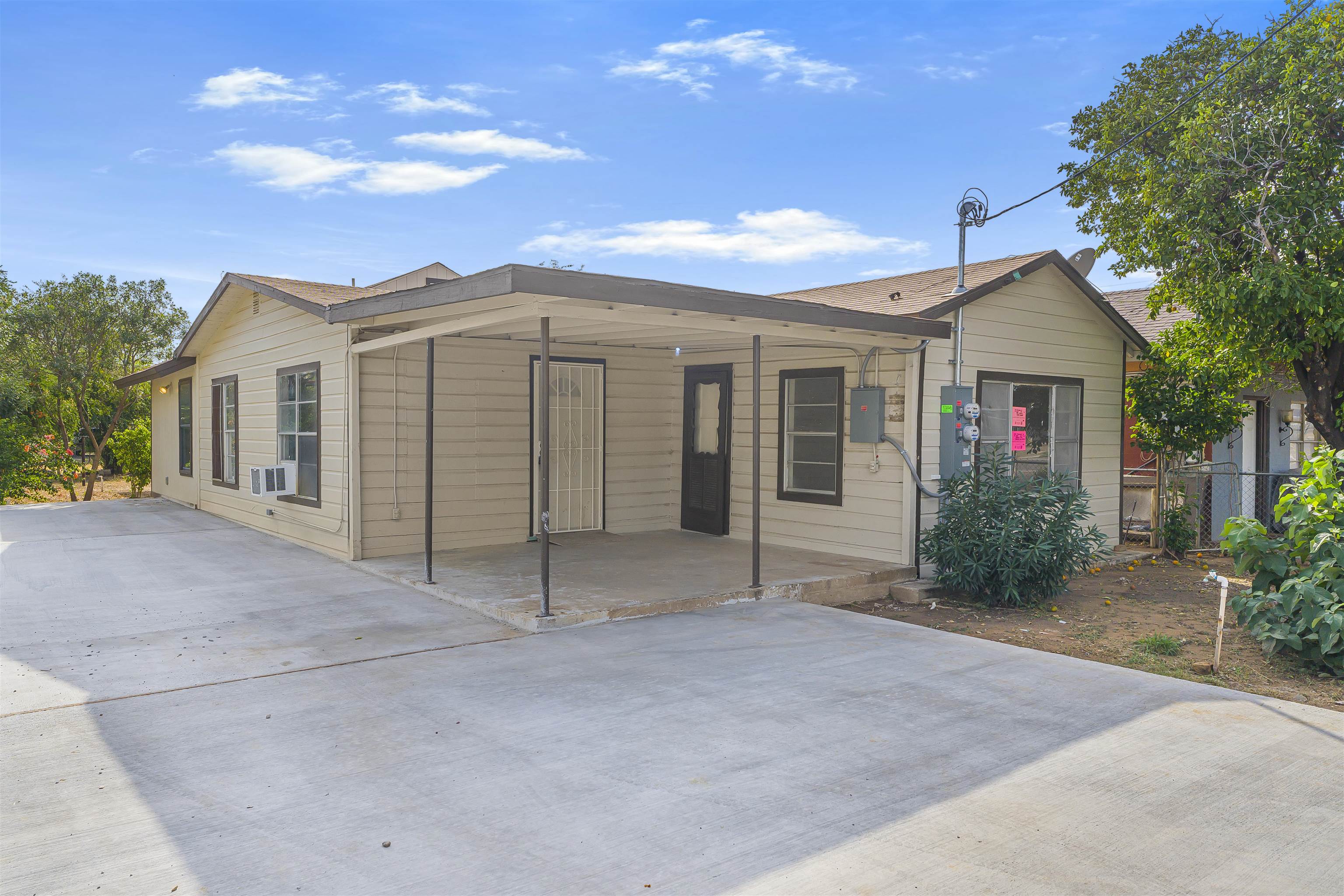 2103 Bismark St Property Photo 1