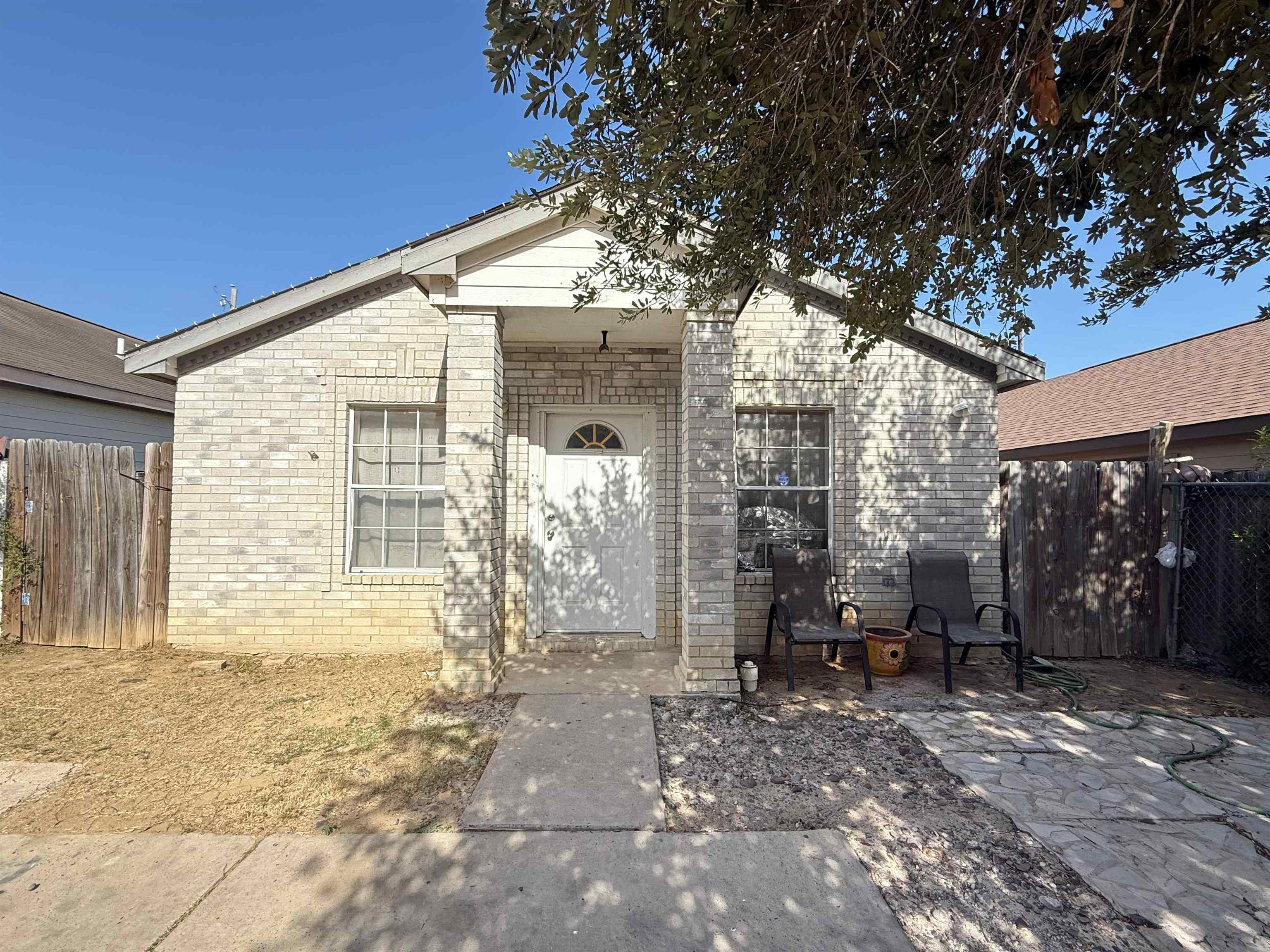 308 Larga Vista Dr Property Photo 1