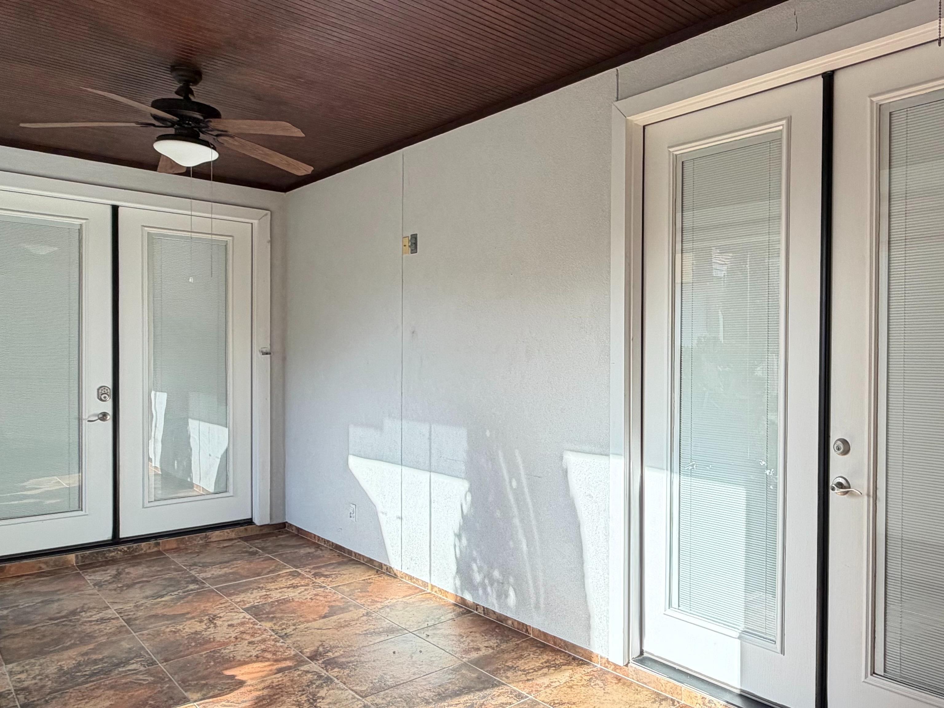 180 Lake Carnegie Ct. Property Photo 7