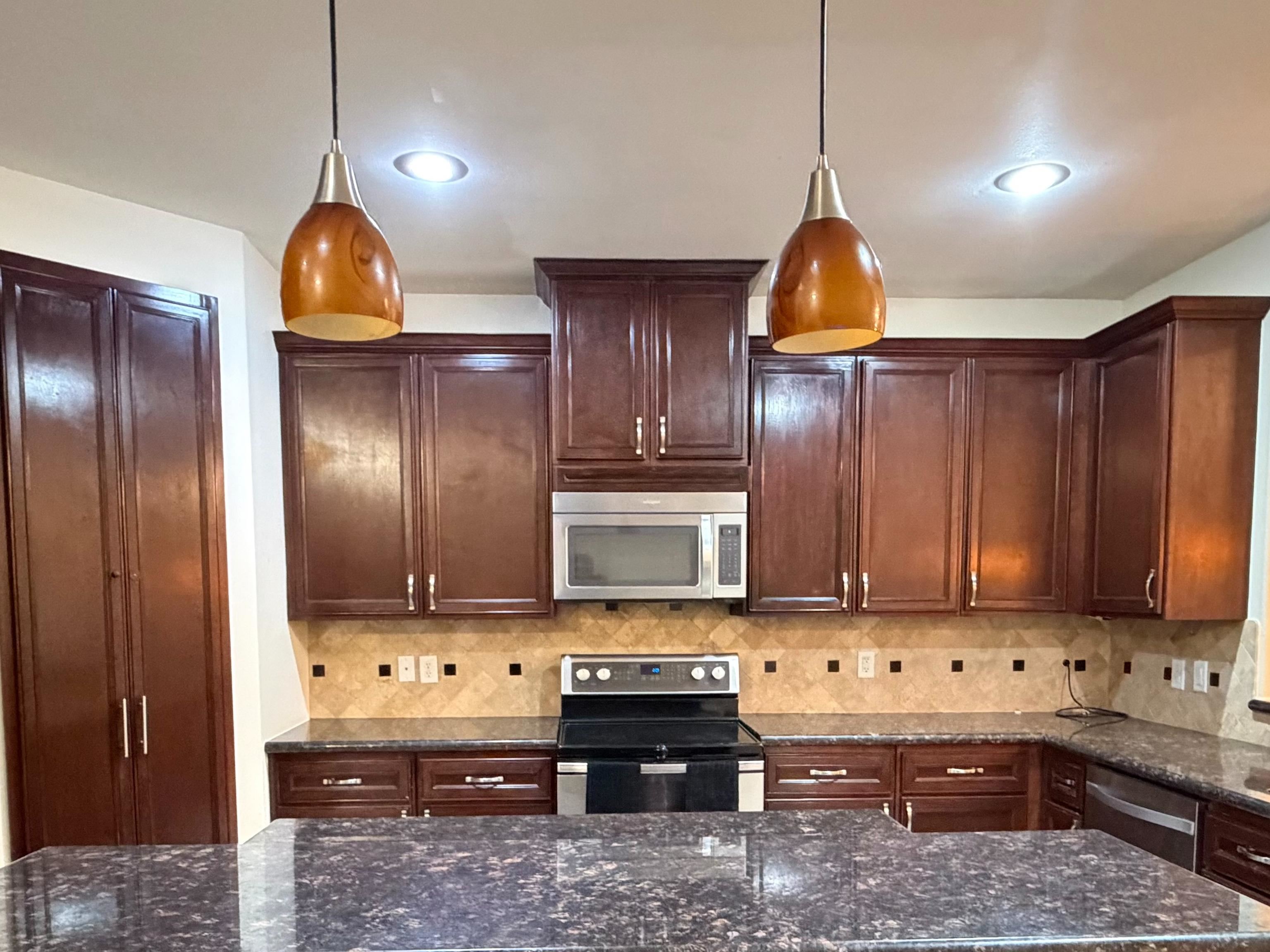 180 Lake Carnegie Ct. Property Photo 21