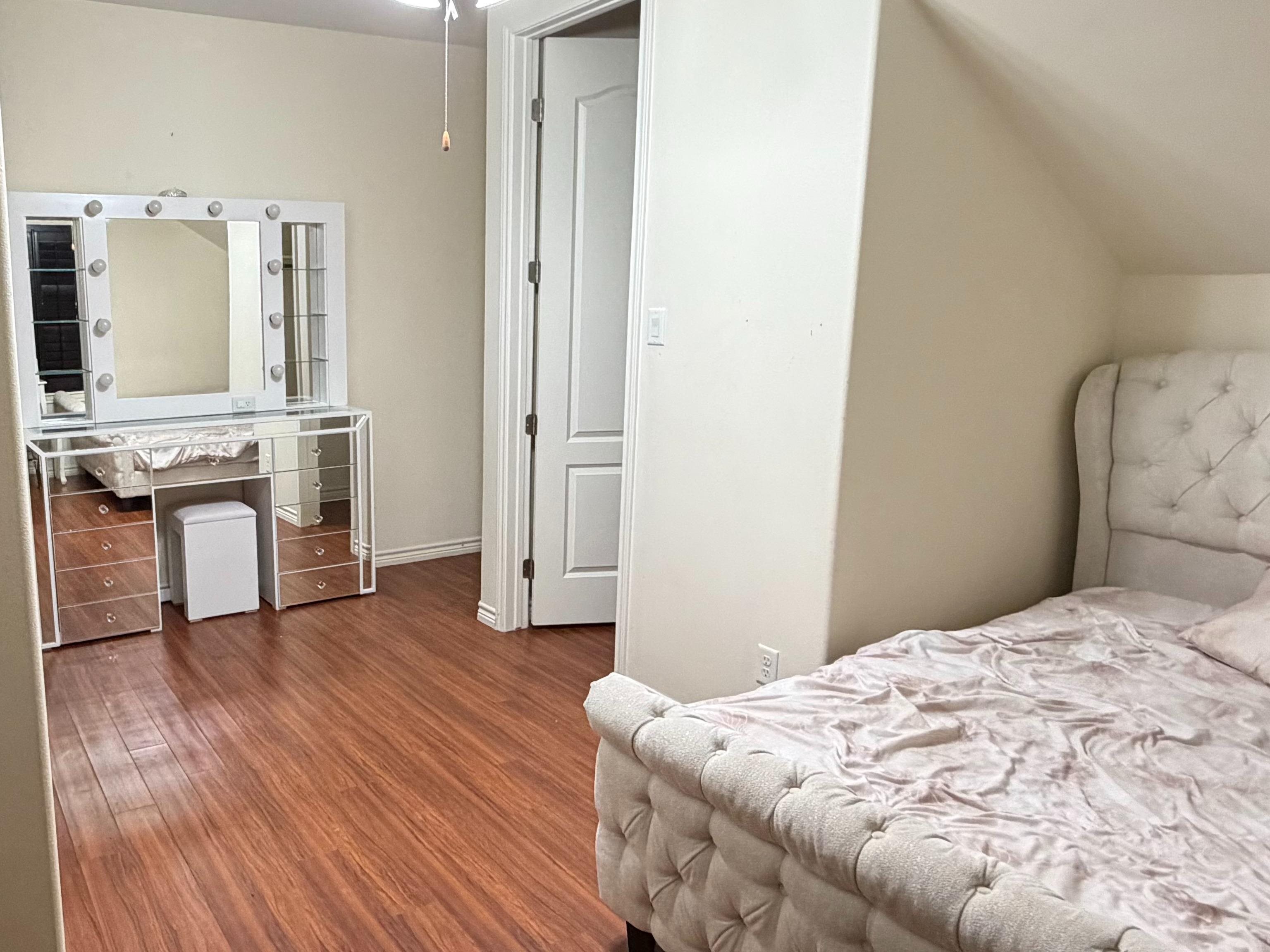 180 Lake Carnegie Ct. Property Photo 29