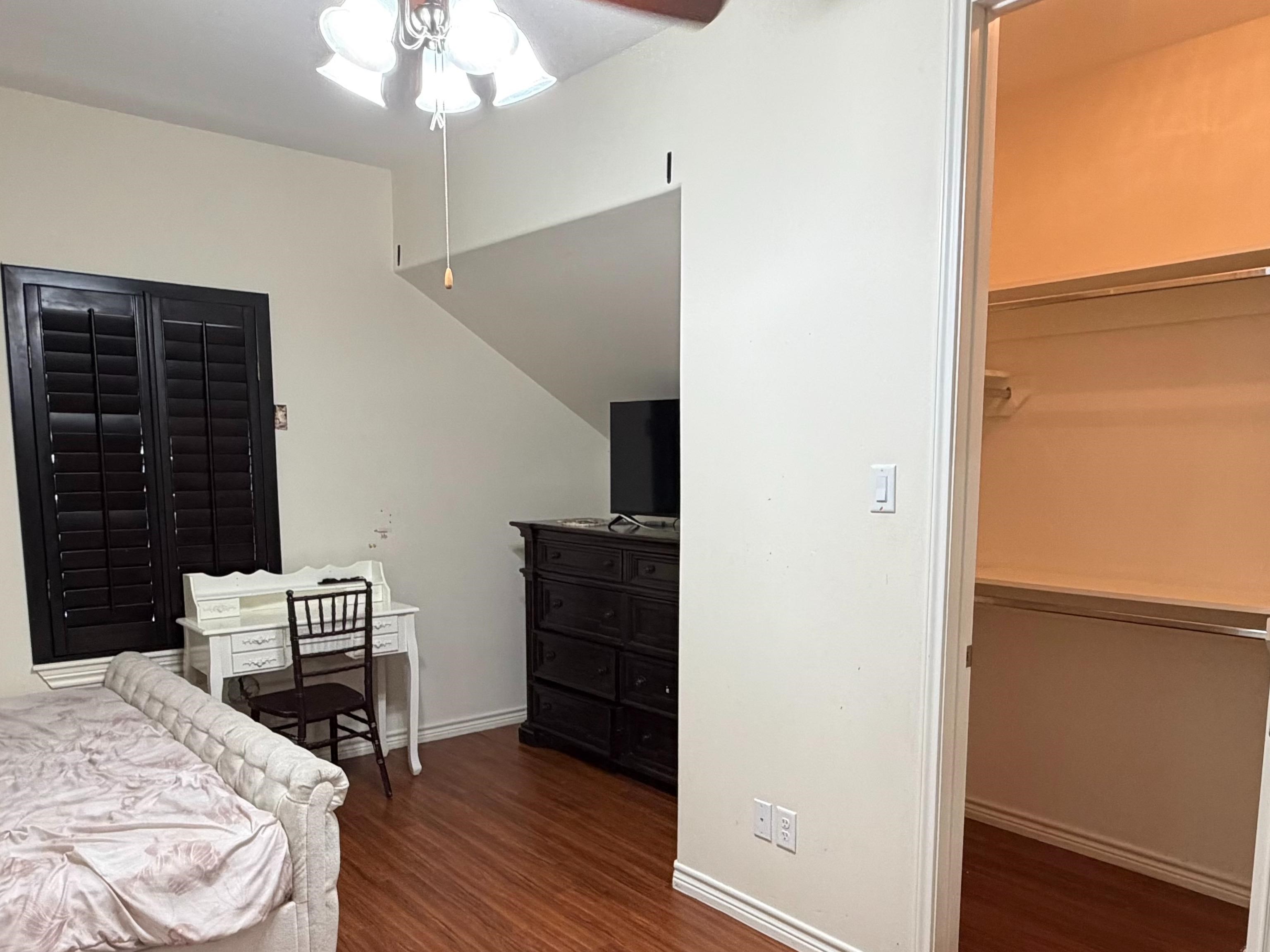 180 Lake Carnegie Ct. Property Photo 31