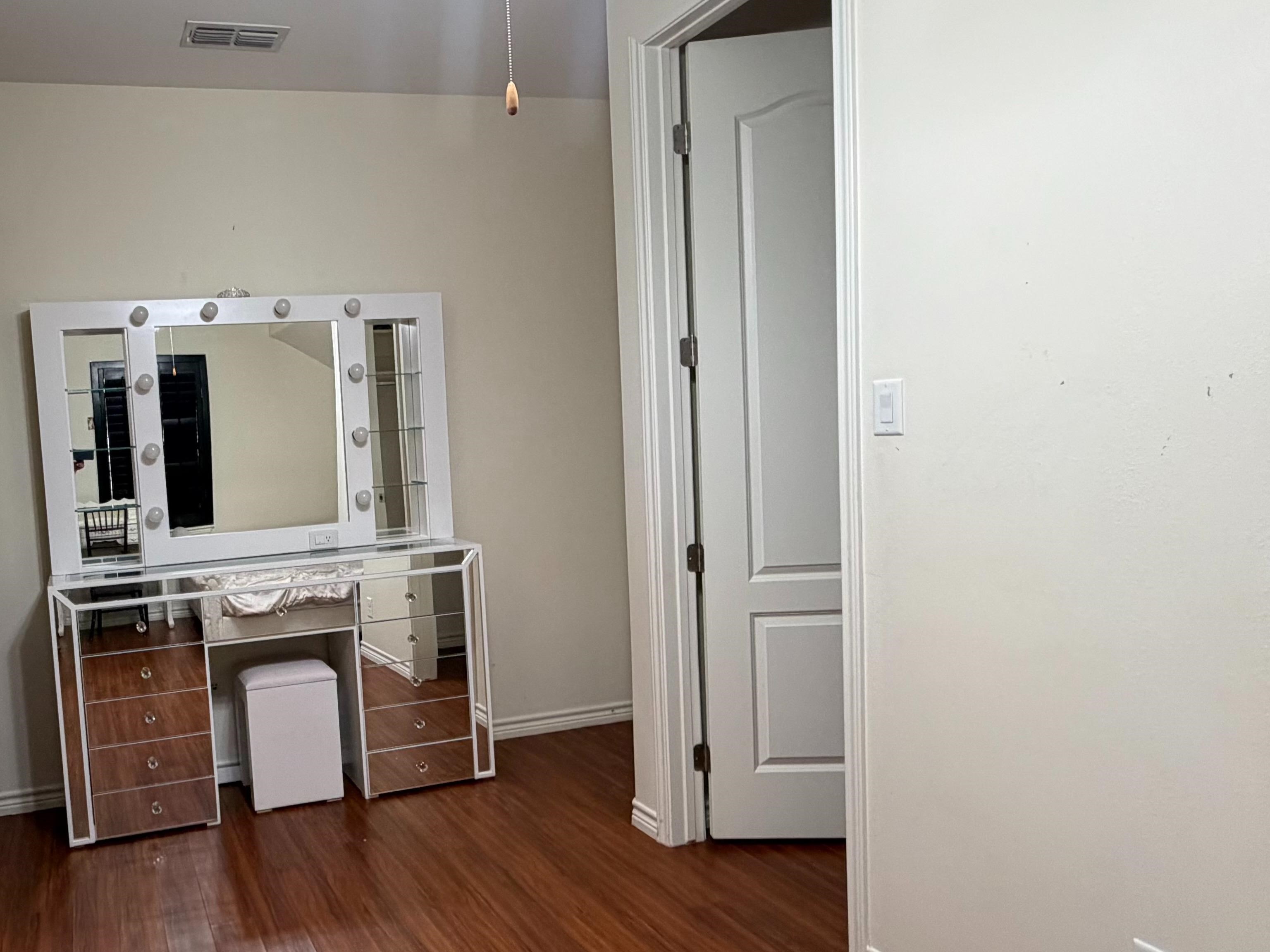 180 Lake Carnegie Ct. Property Photo 32