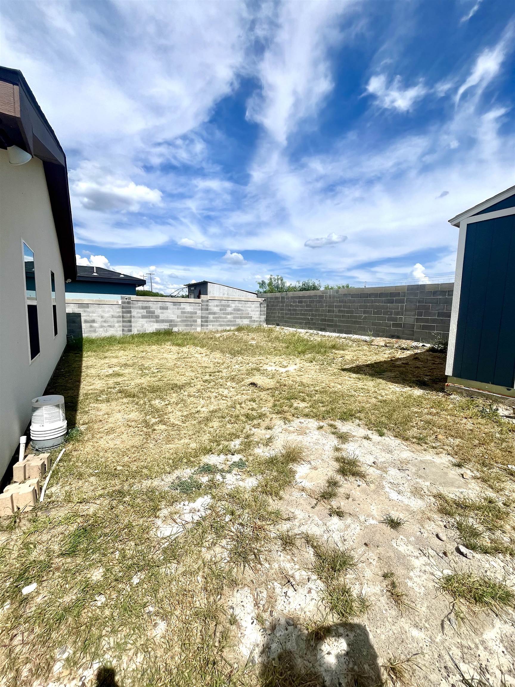 6521 Adenia Loop Property Photo 7