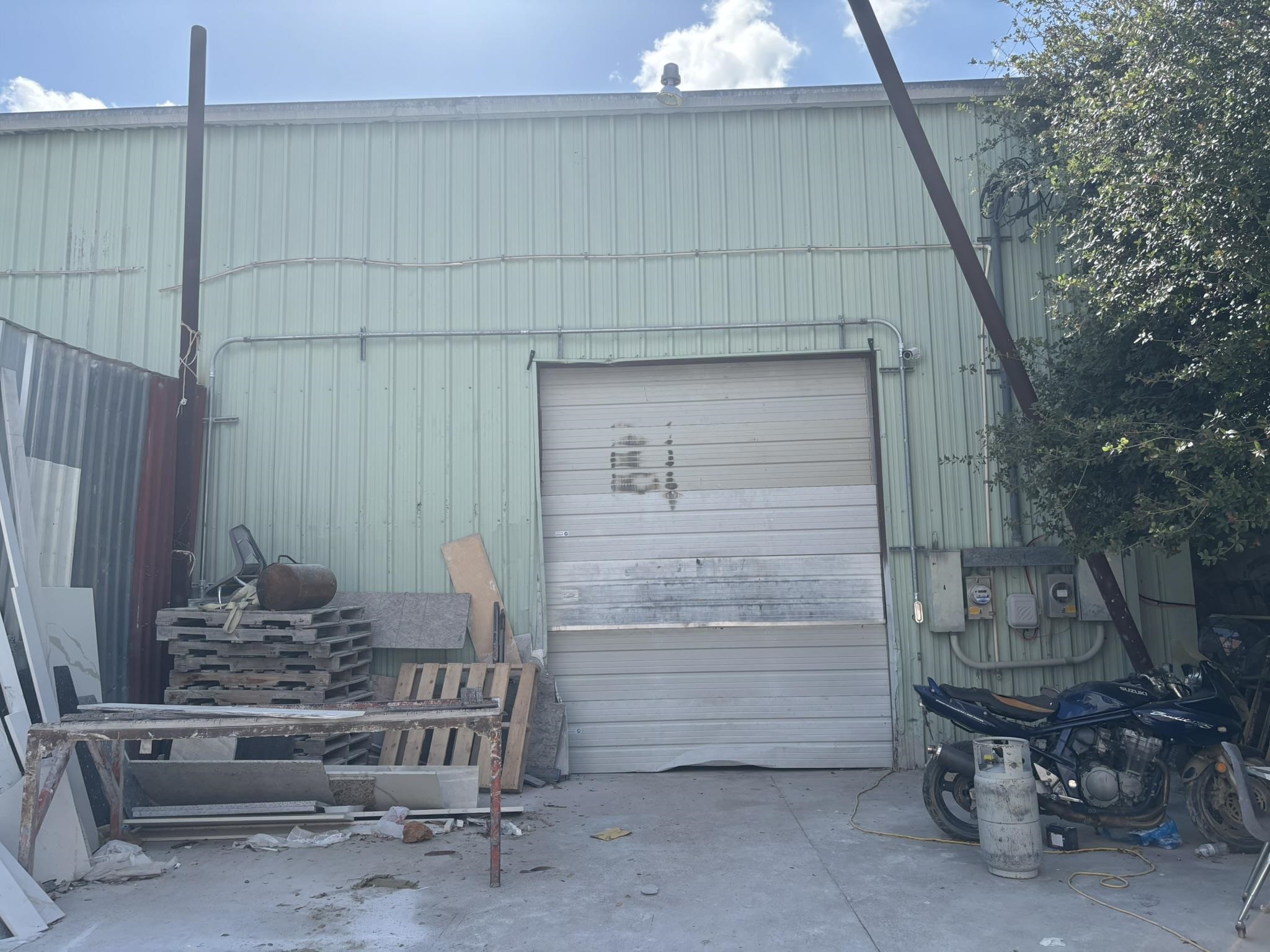 1118 Commerce Dr Property Photo 3