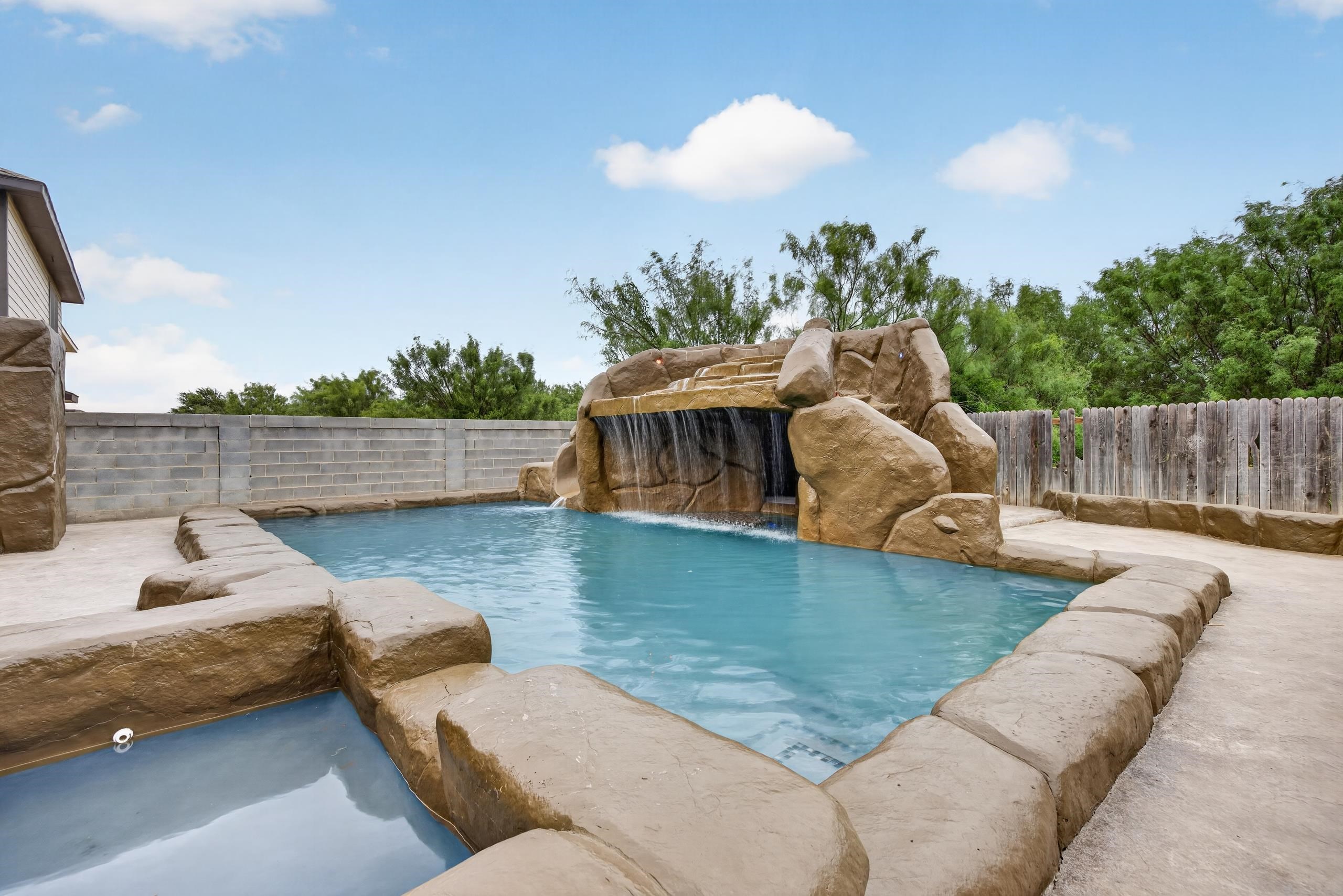 3629 Jose C Santos Dr Property Photo 5