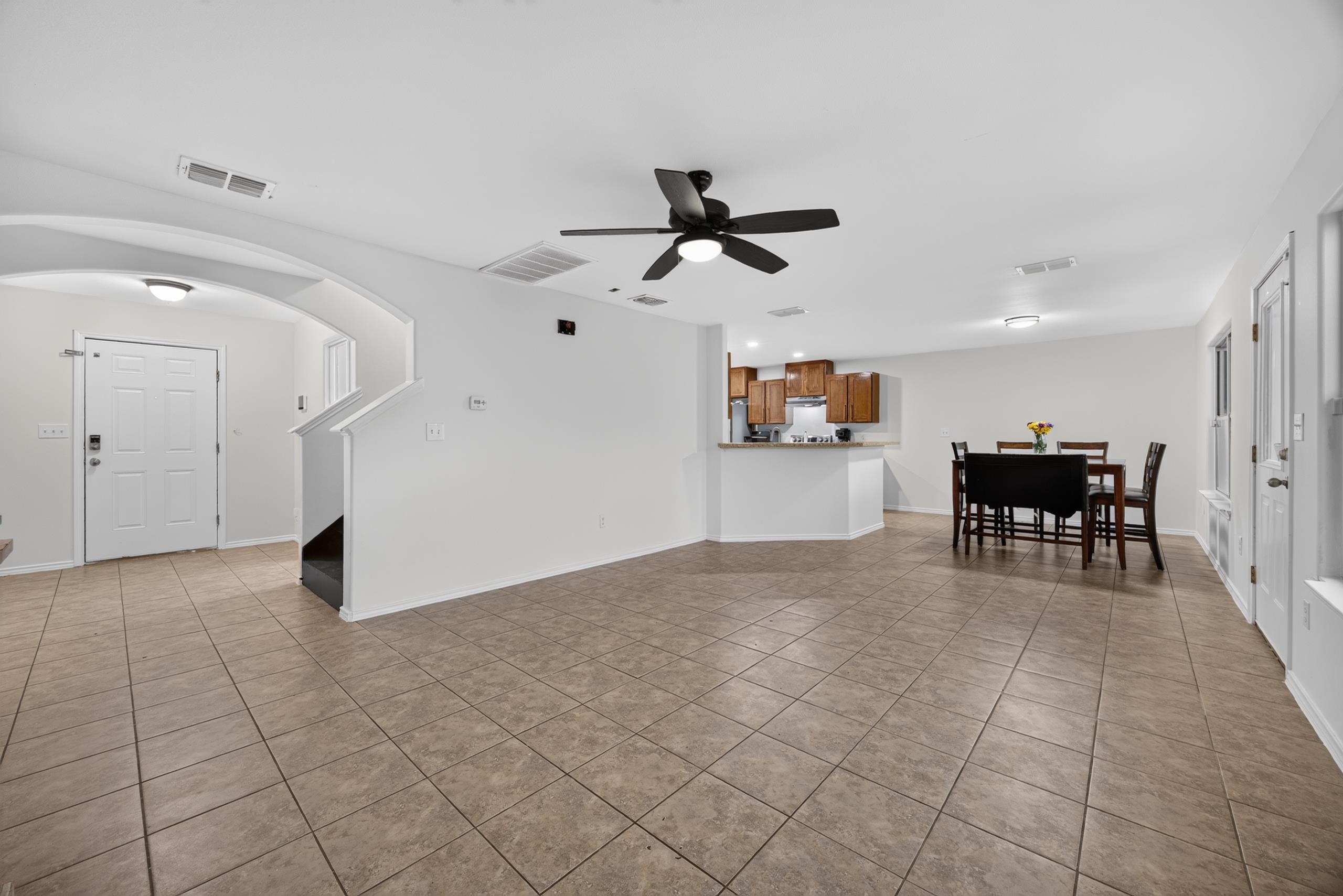 3629 Jose C Santos Dr Property Photo 10
