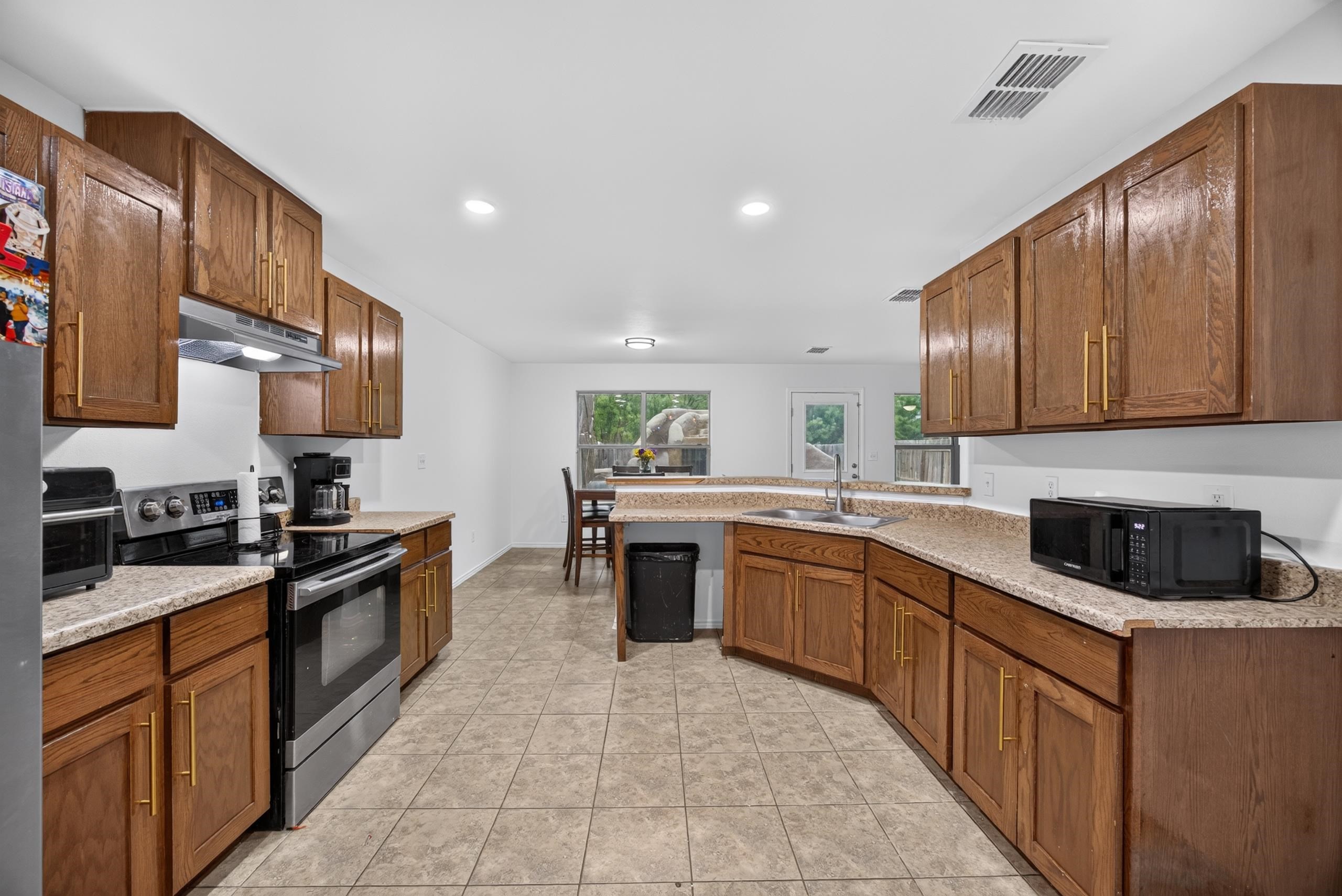 3629 Jose C Santos Dr Property Photo 16