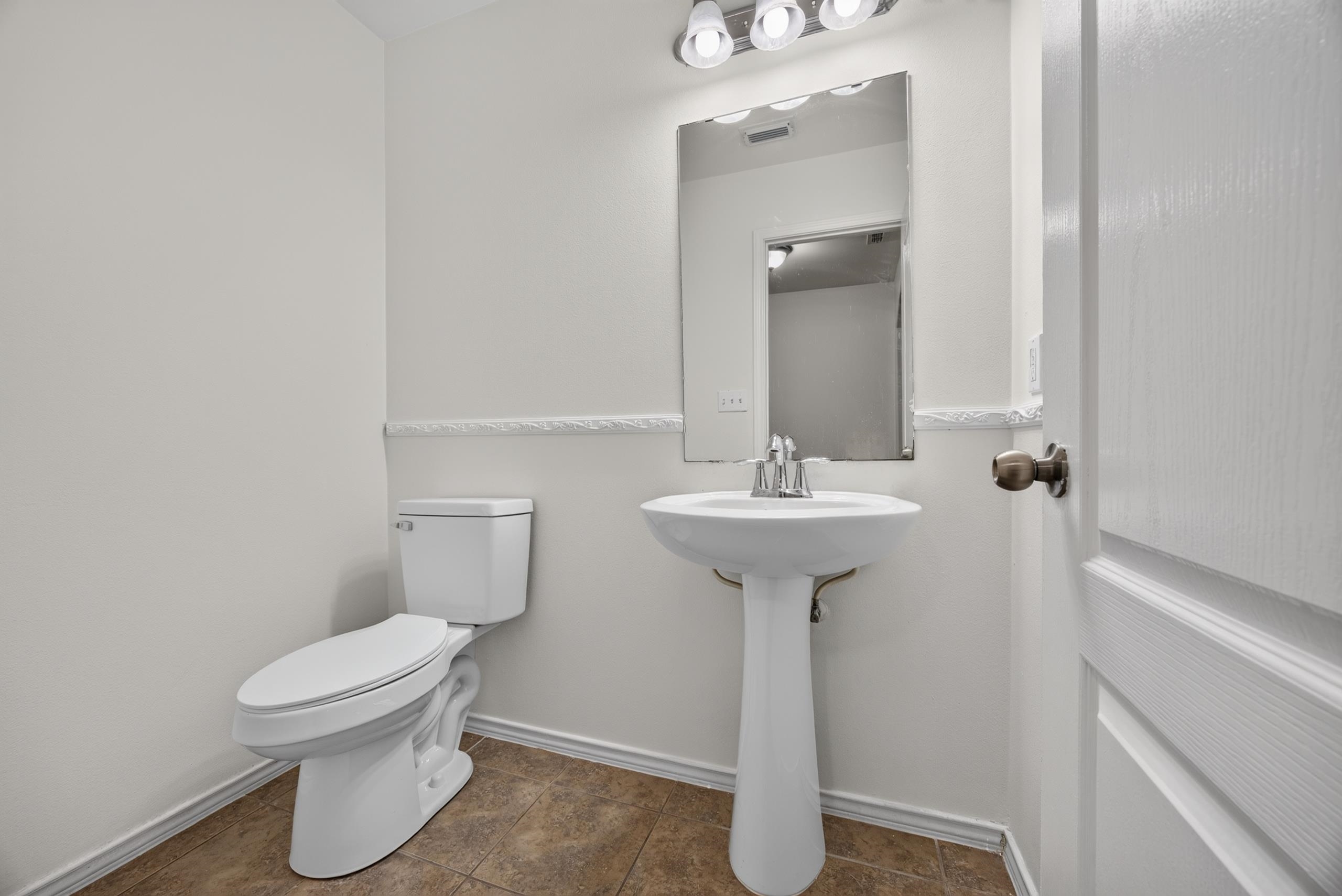 3629 Jose C Santos Dr Property Photo 25
