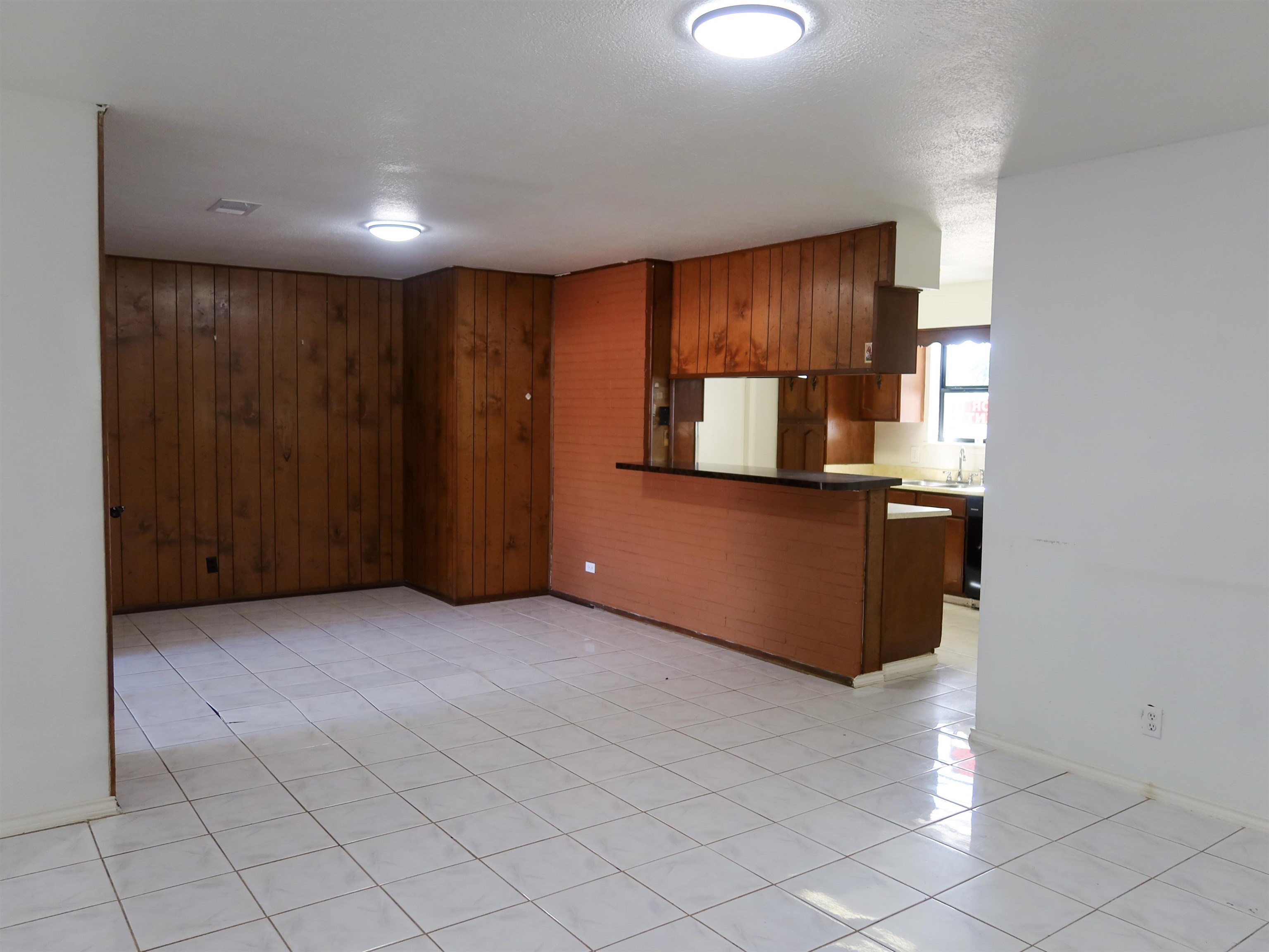 201 Gumwood Ln Property Photo 6