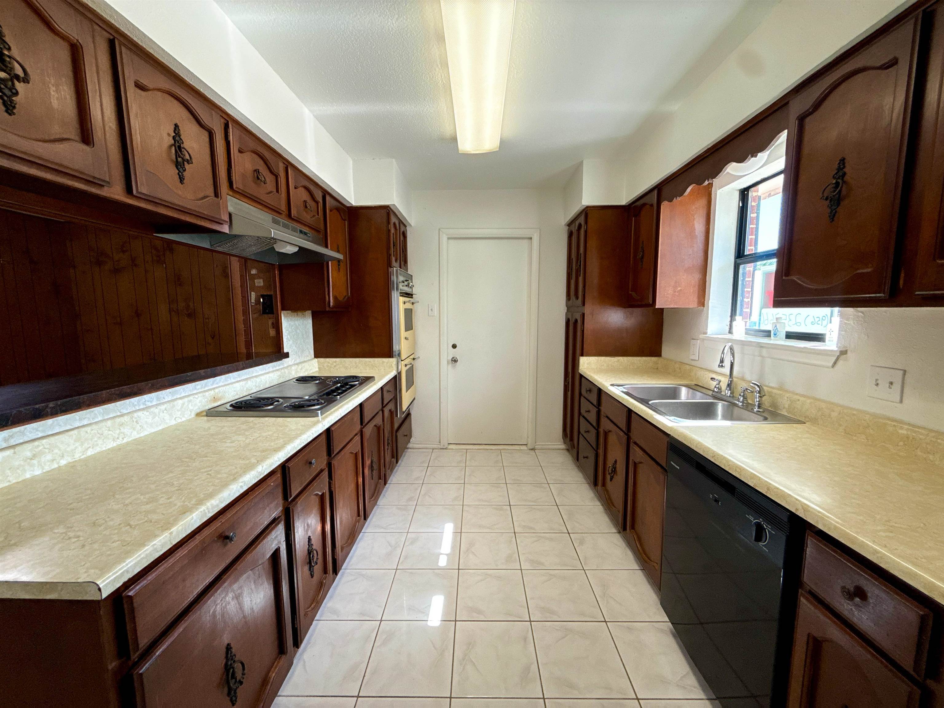 201 Gumwood Ln Property Photo 8