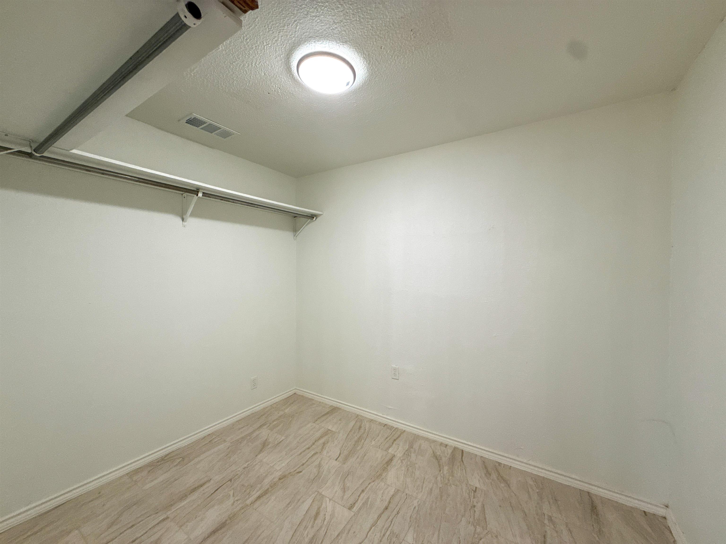 201 Gumwood Ln Property Photo 12