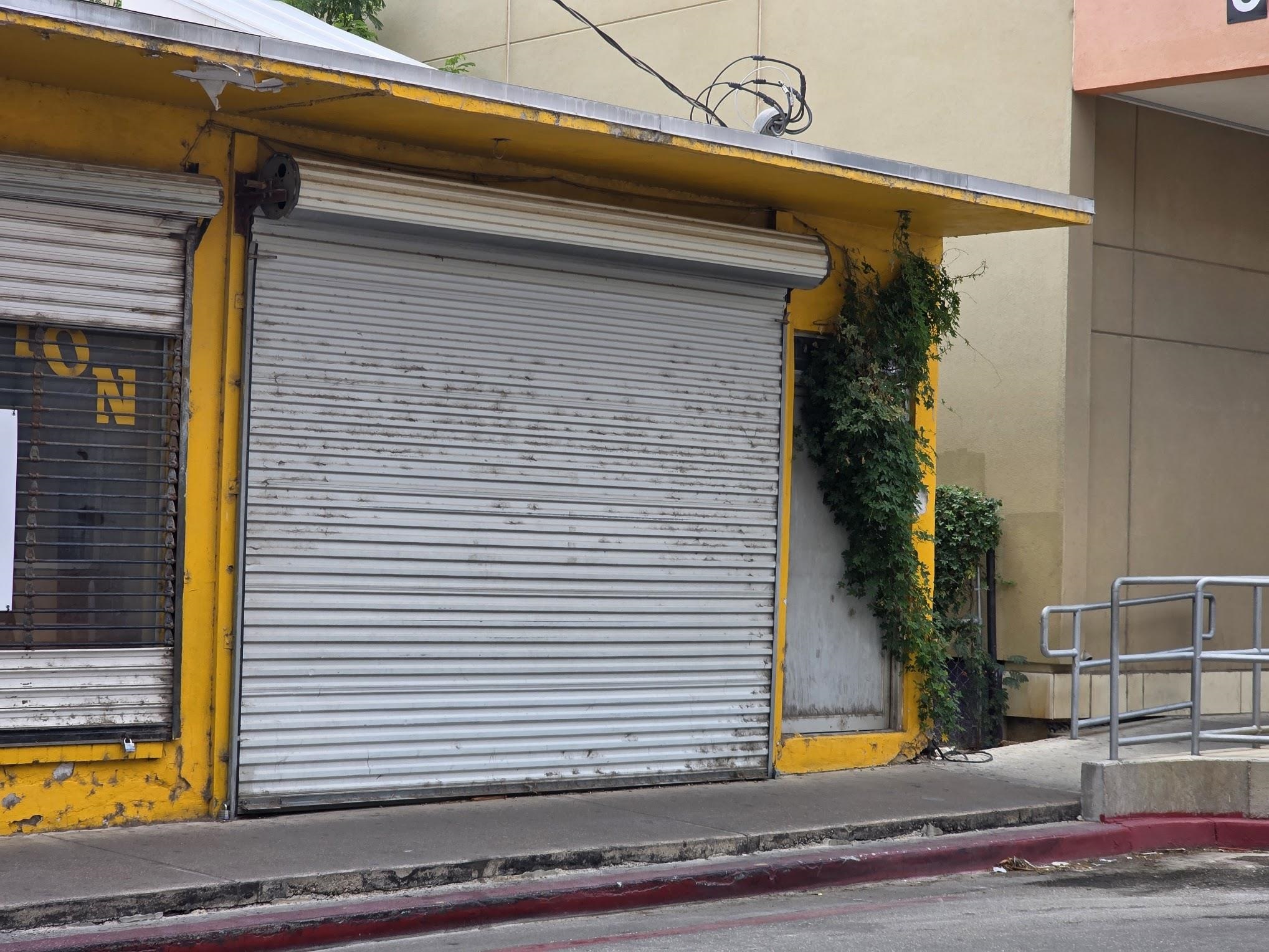 1301 Zaragoza St Property Photo 2