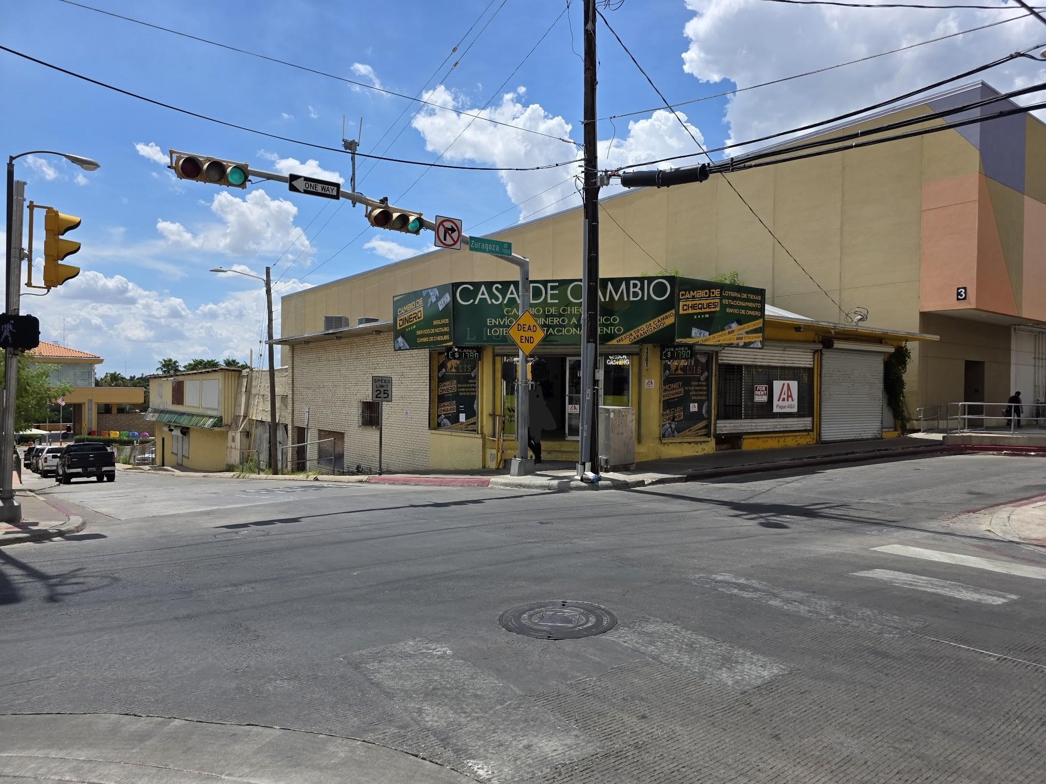 1301 Zaragoza St Property Photo 3