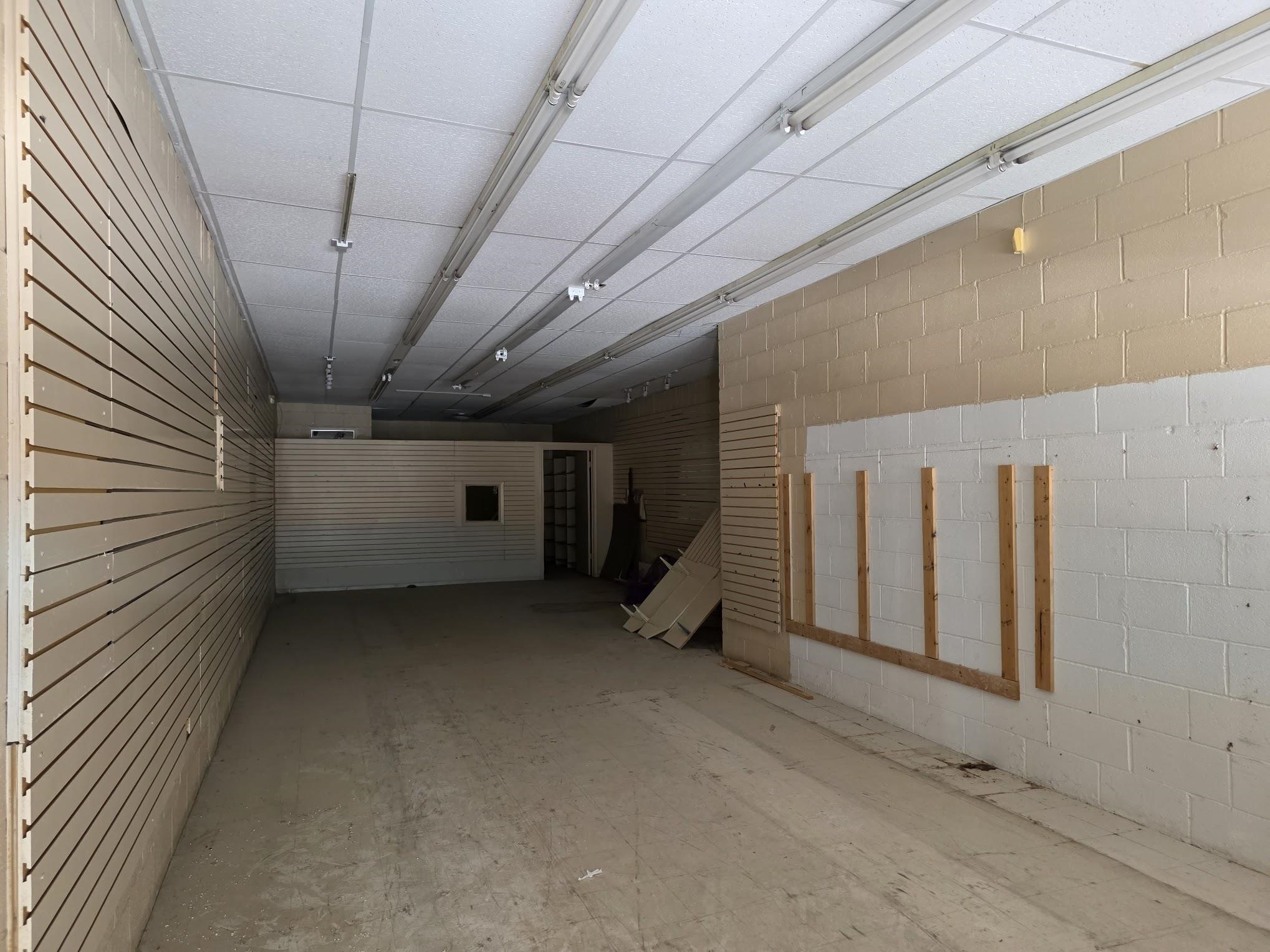1301 Zaragoza St Property Photo 5