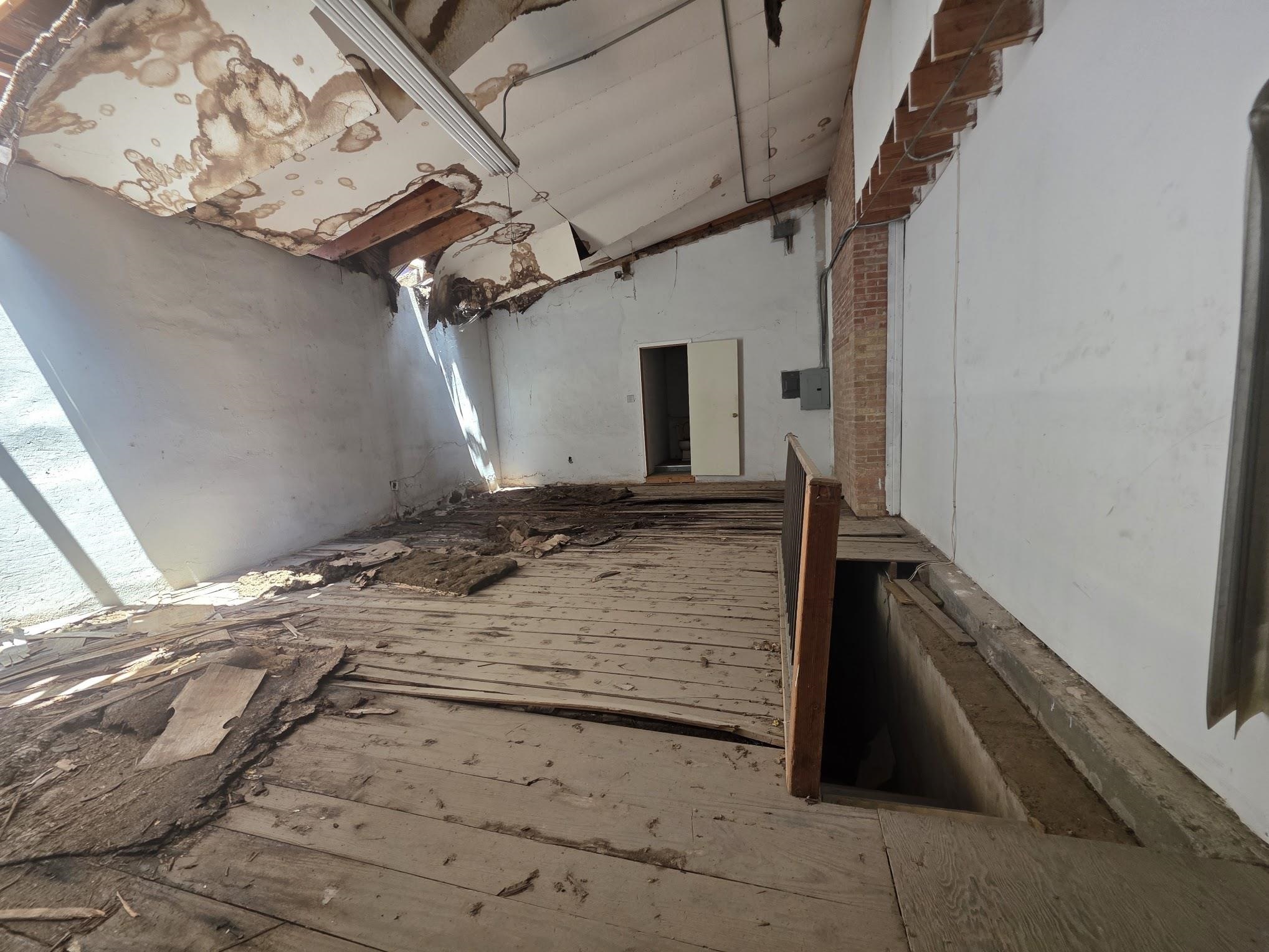 1301 Zaragoza St Property Photo 15