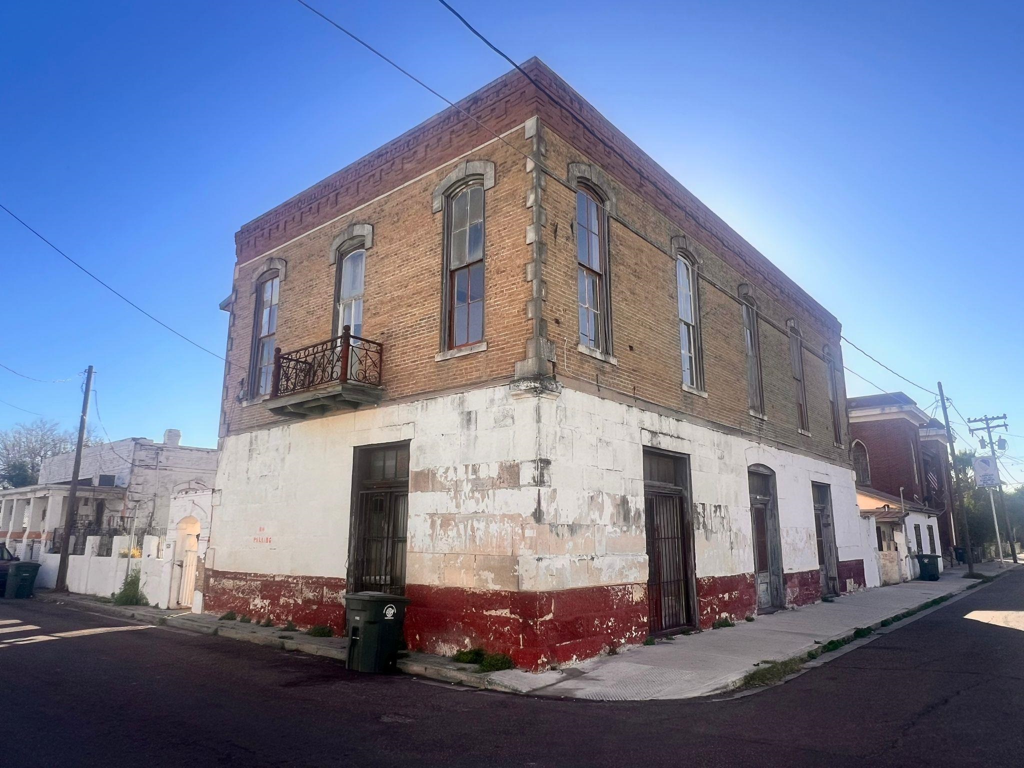 520 Davis Ave A Property Photo 1