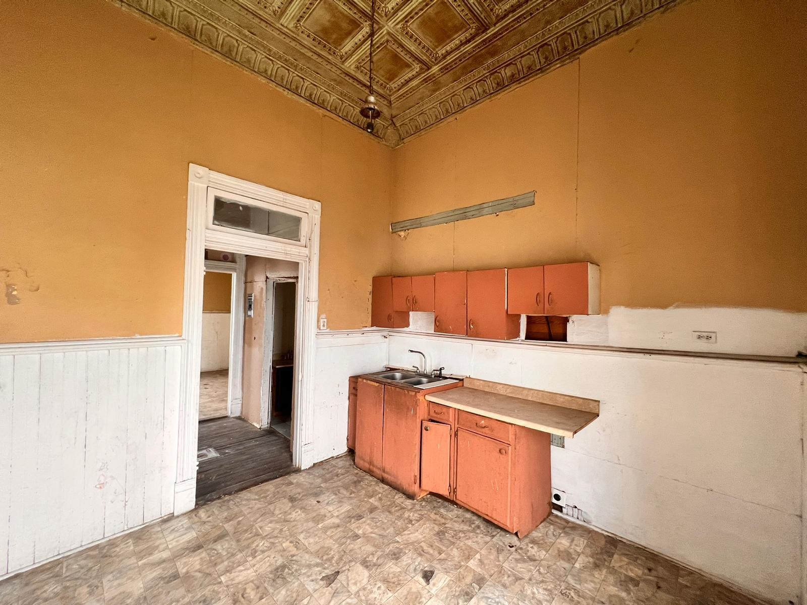 520 Davis Ave A Property Photo 14