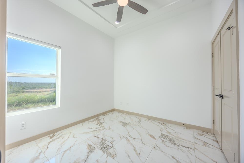 3912 Texas Dr. Property Photo 16