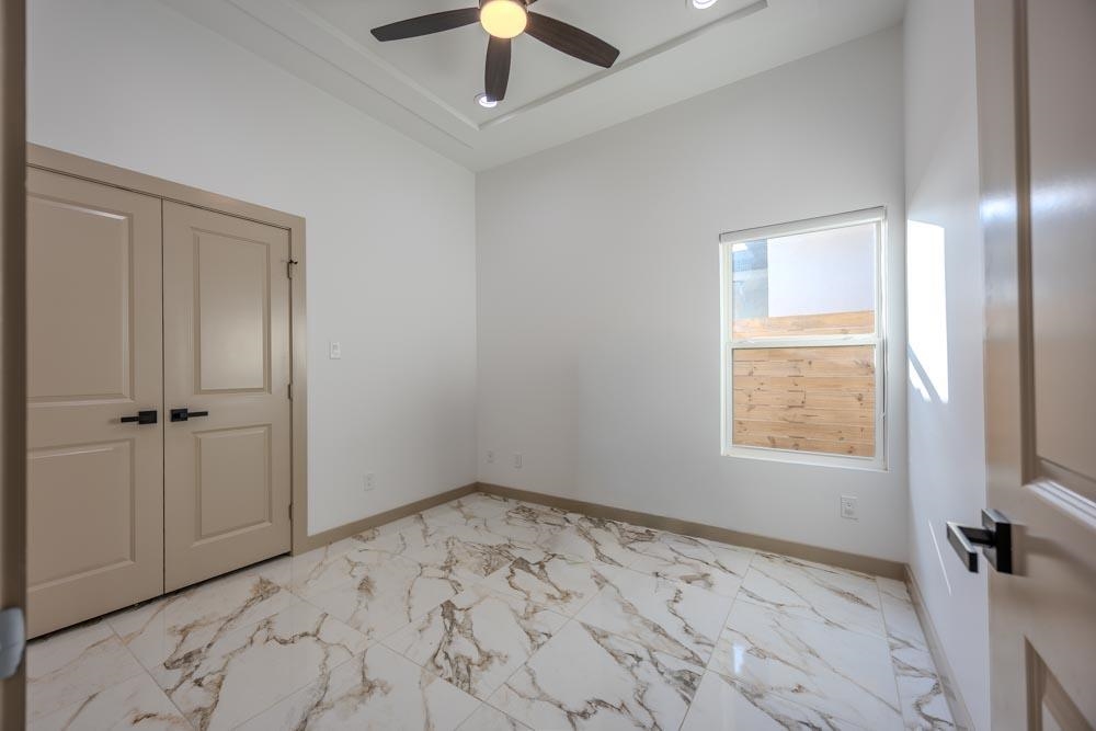 3912 Texas Dr. Property Photo 17