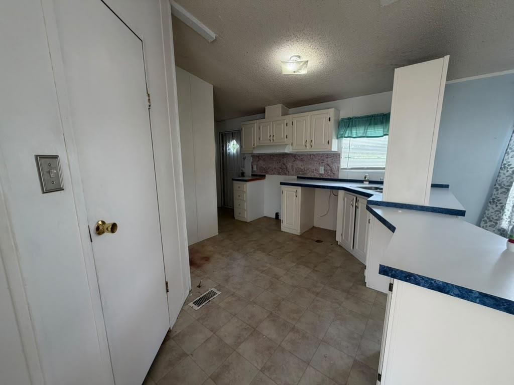 814 Flag St Property Photo 18