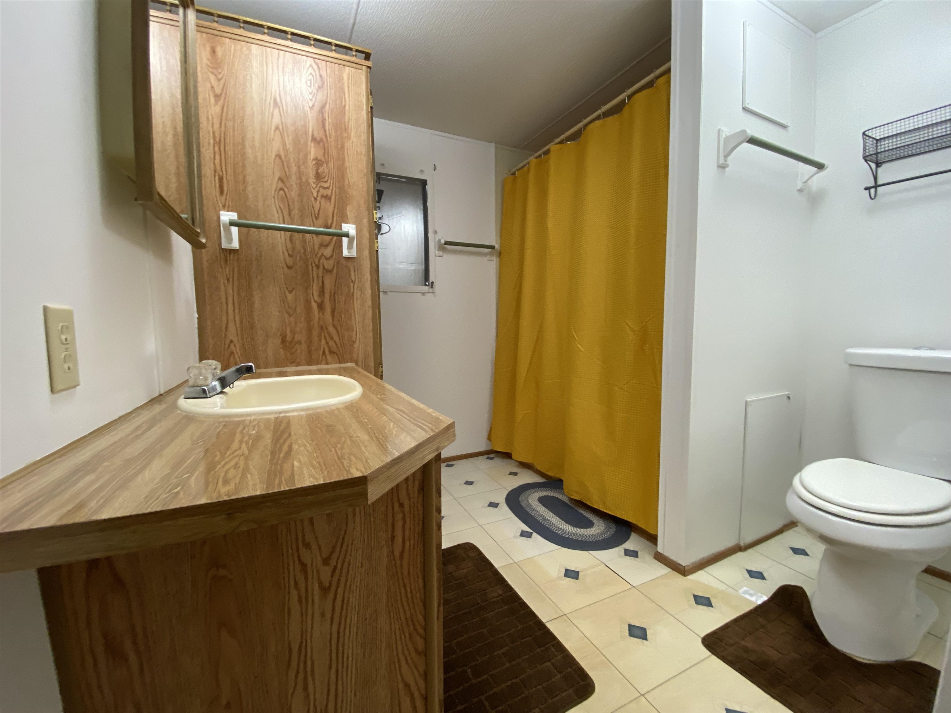 108 Autumn Ln. Property Photo 8