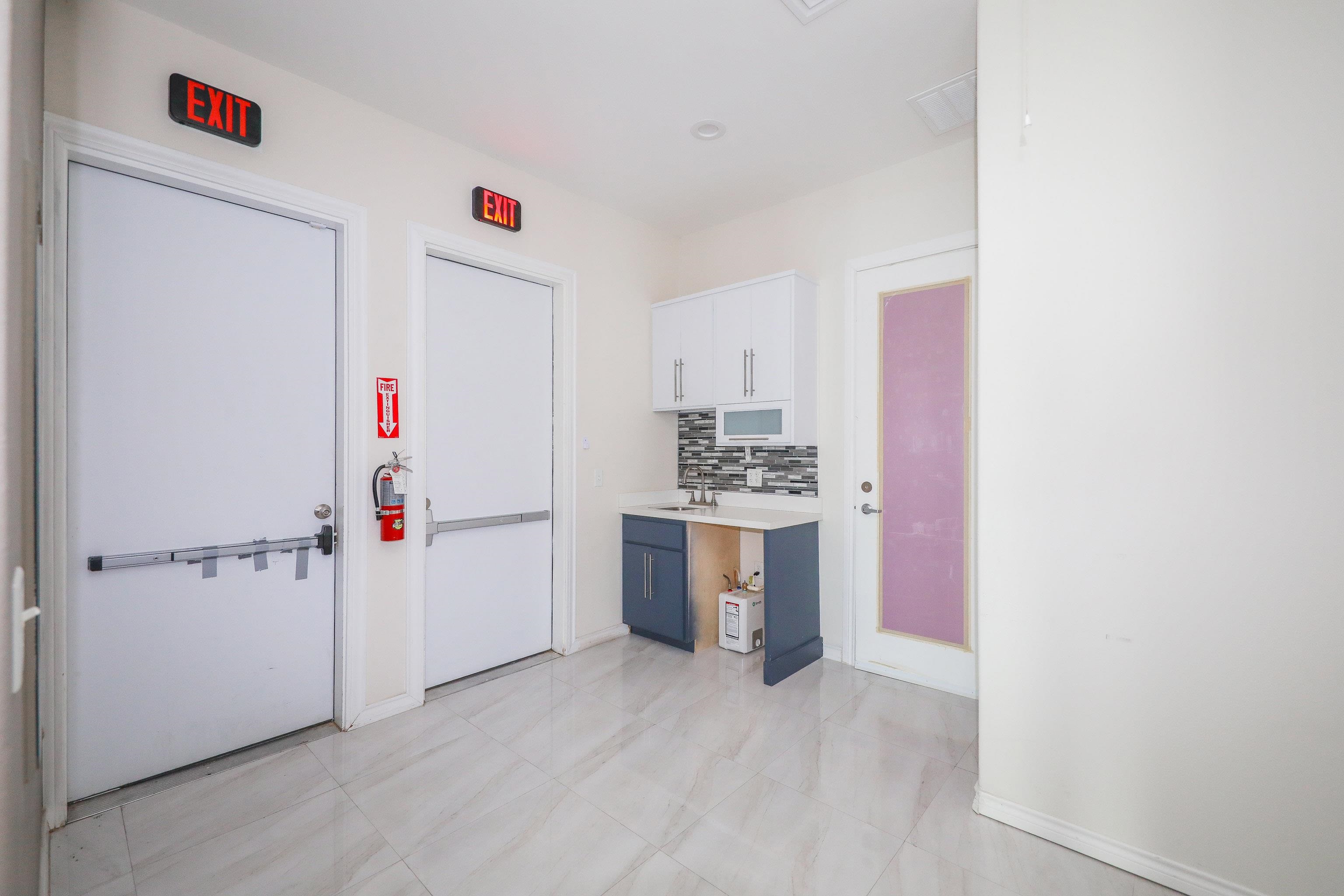 10414 Medical Lp Property Photo 31