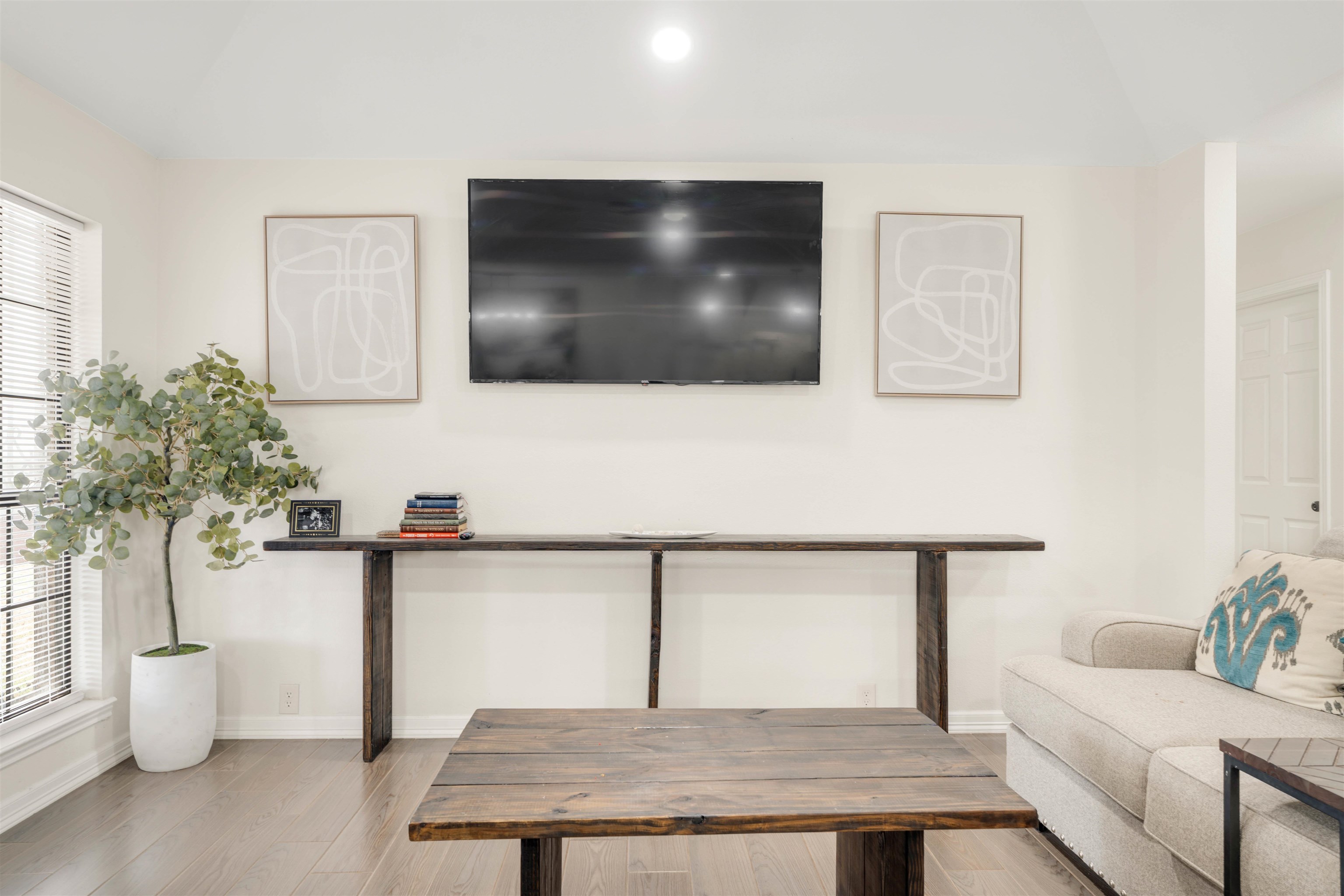 1602 2nd St Property Photo 8