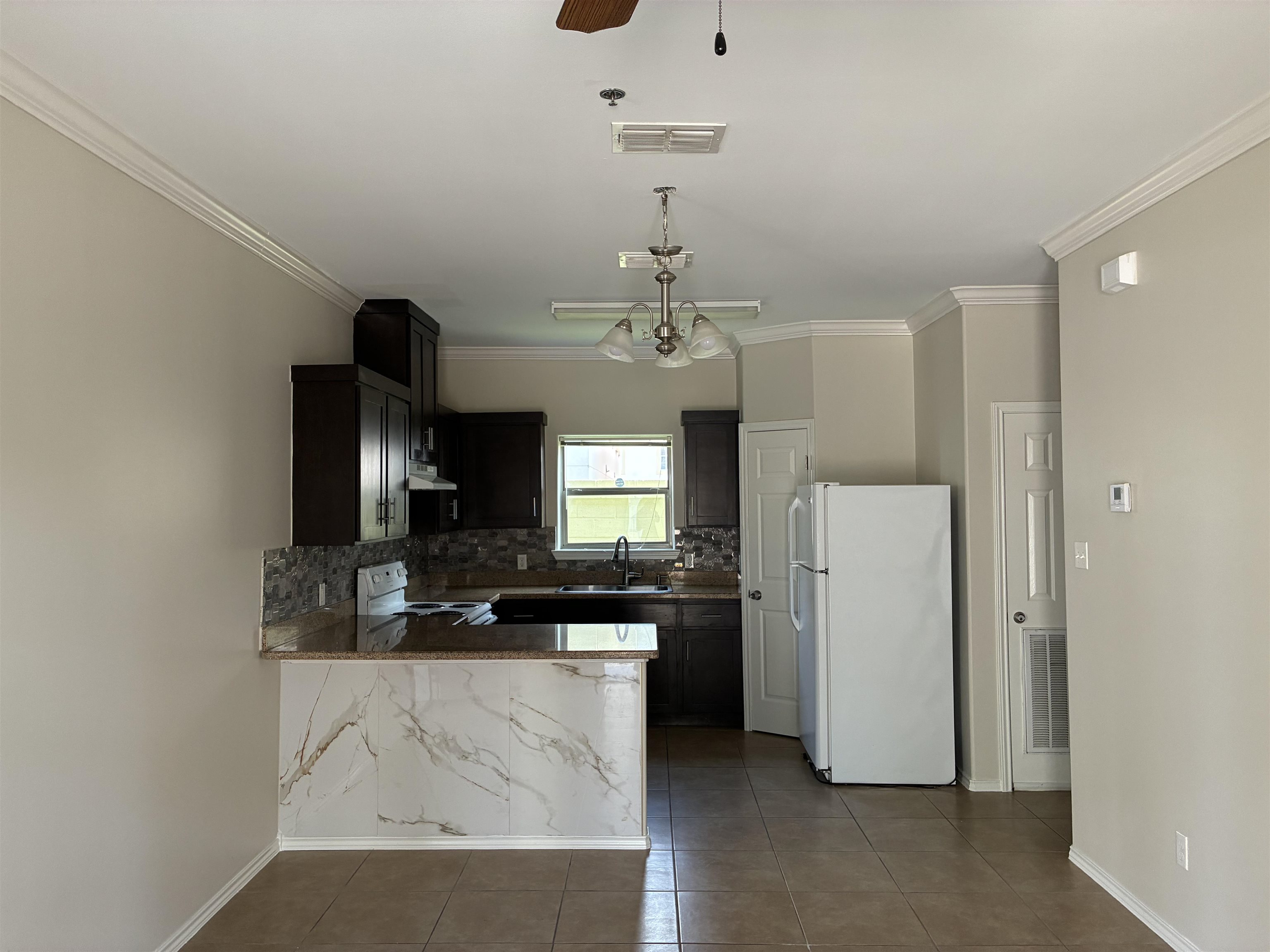 5402 Marcella Ave #107b Property Photo 6
