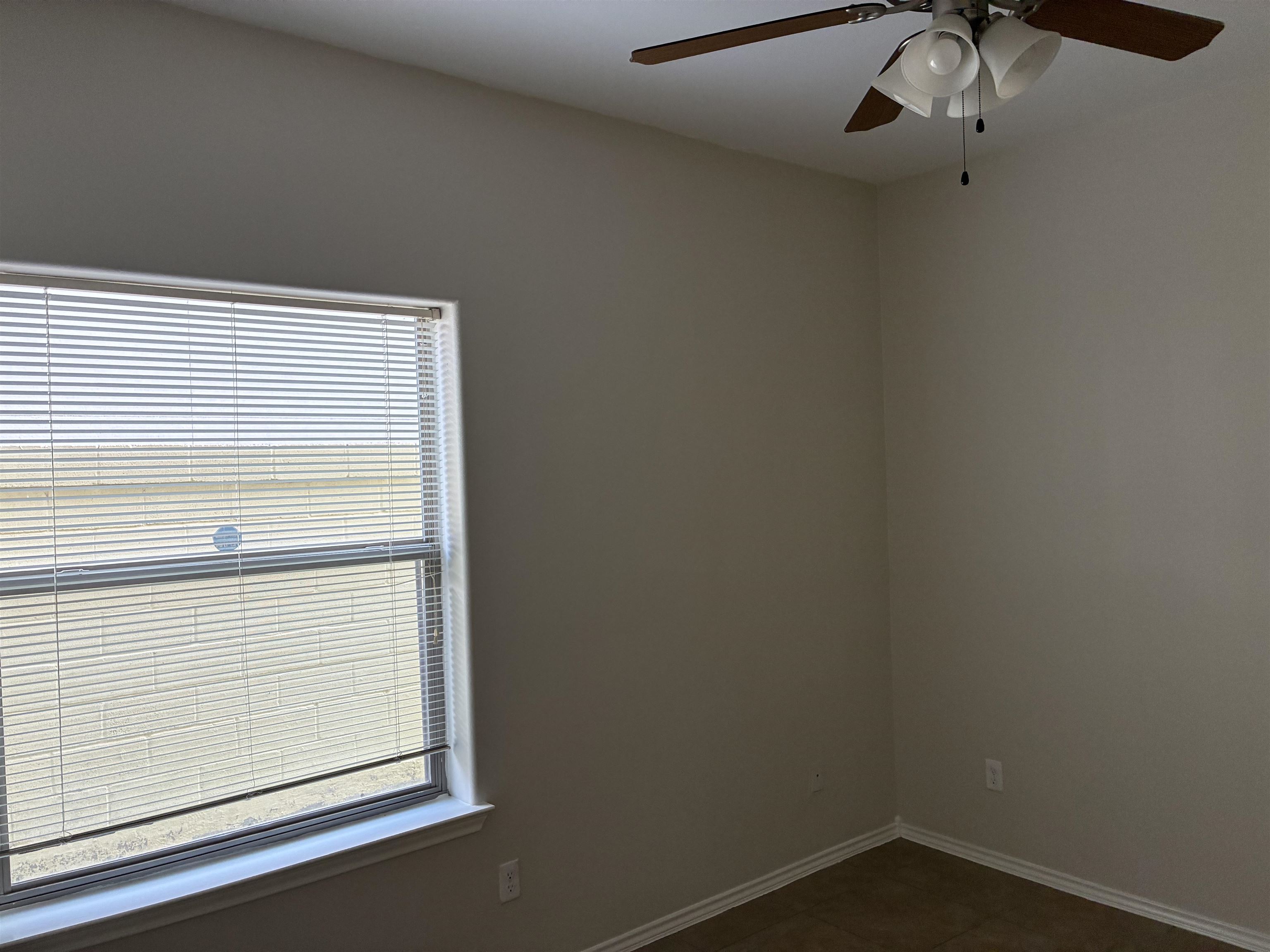 5402 Marcella Ave #107b Property Photo 12