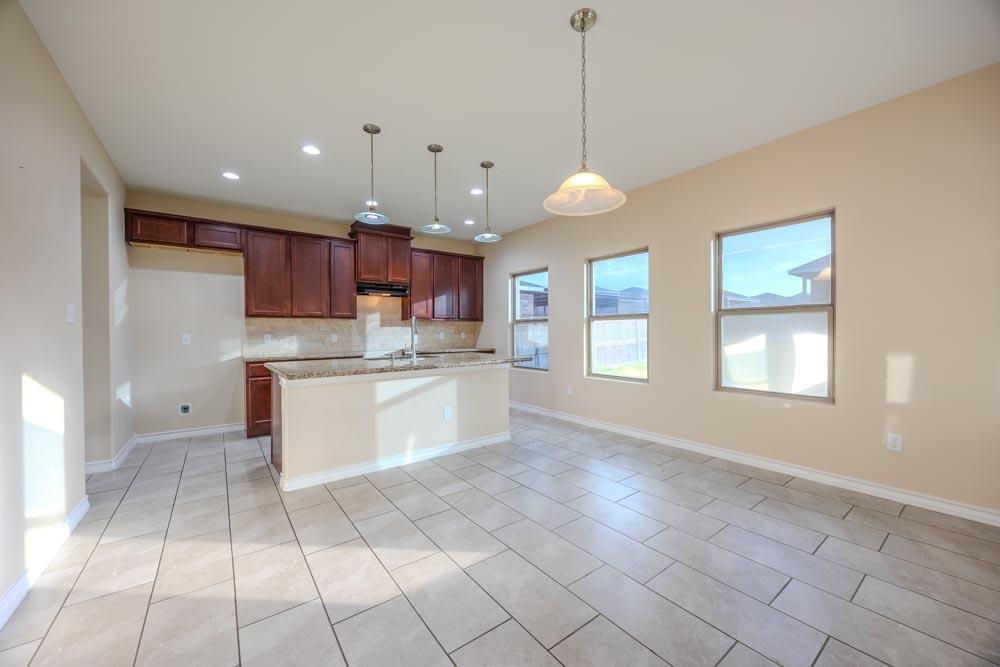 1408 Orto Dr. Property Photo 7