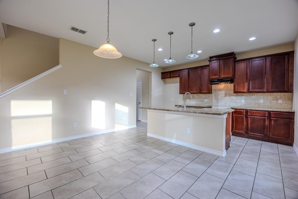 1408 Orto Dr. Property Photo 8