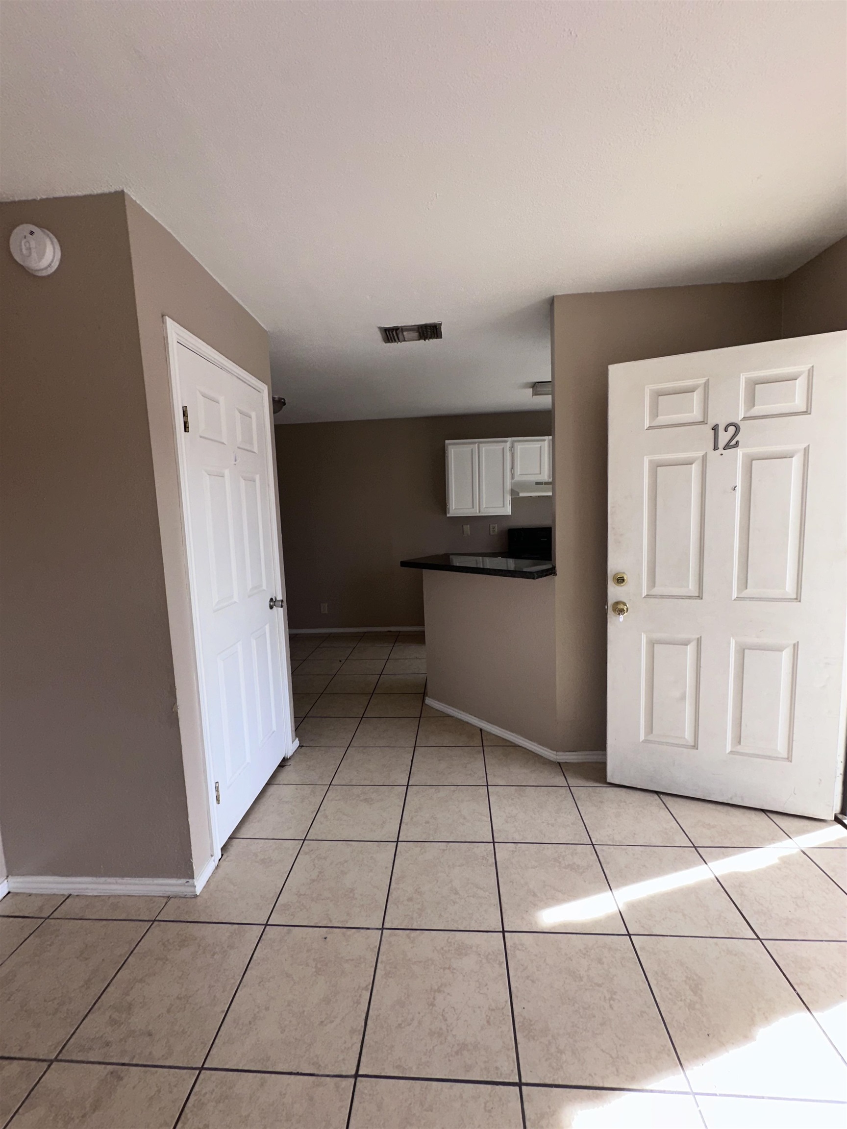606 Gale St 12 Property Photo 4
