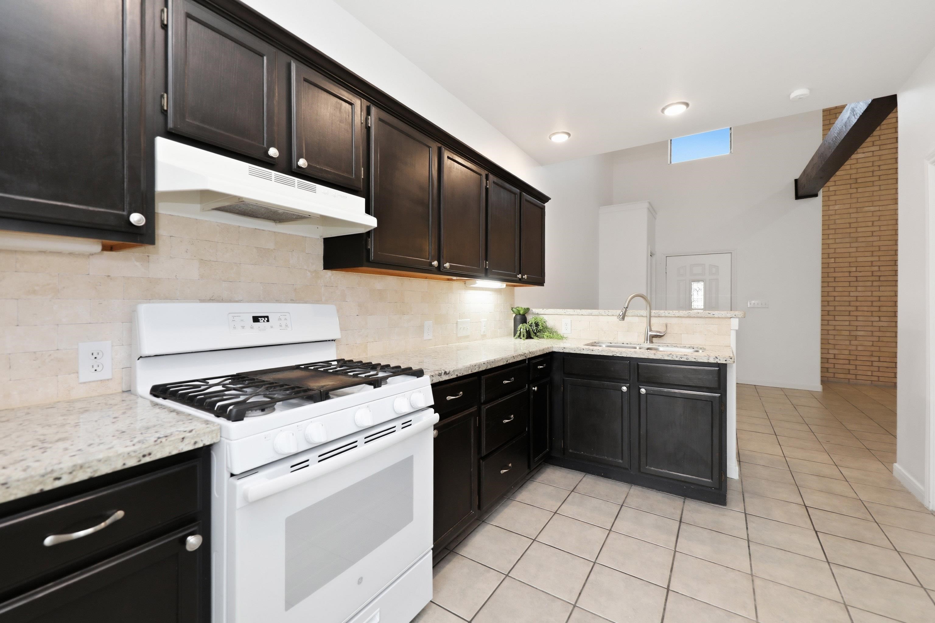 2445 Monarch Dr 1003 Property Photo 12