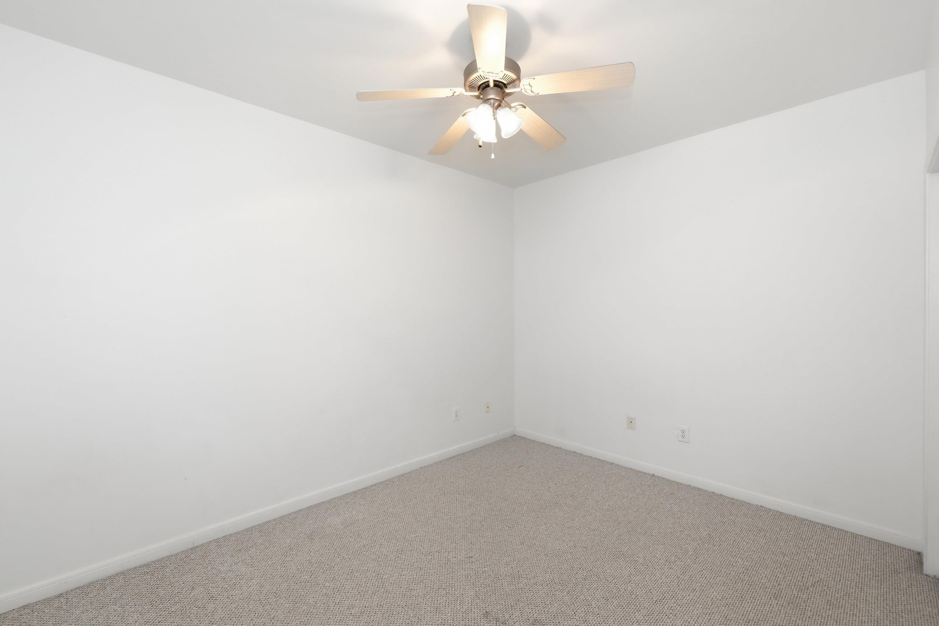 2445 Monarch Dr 1003 Property Photo 24