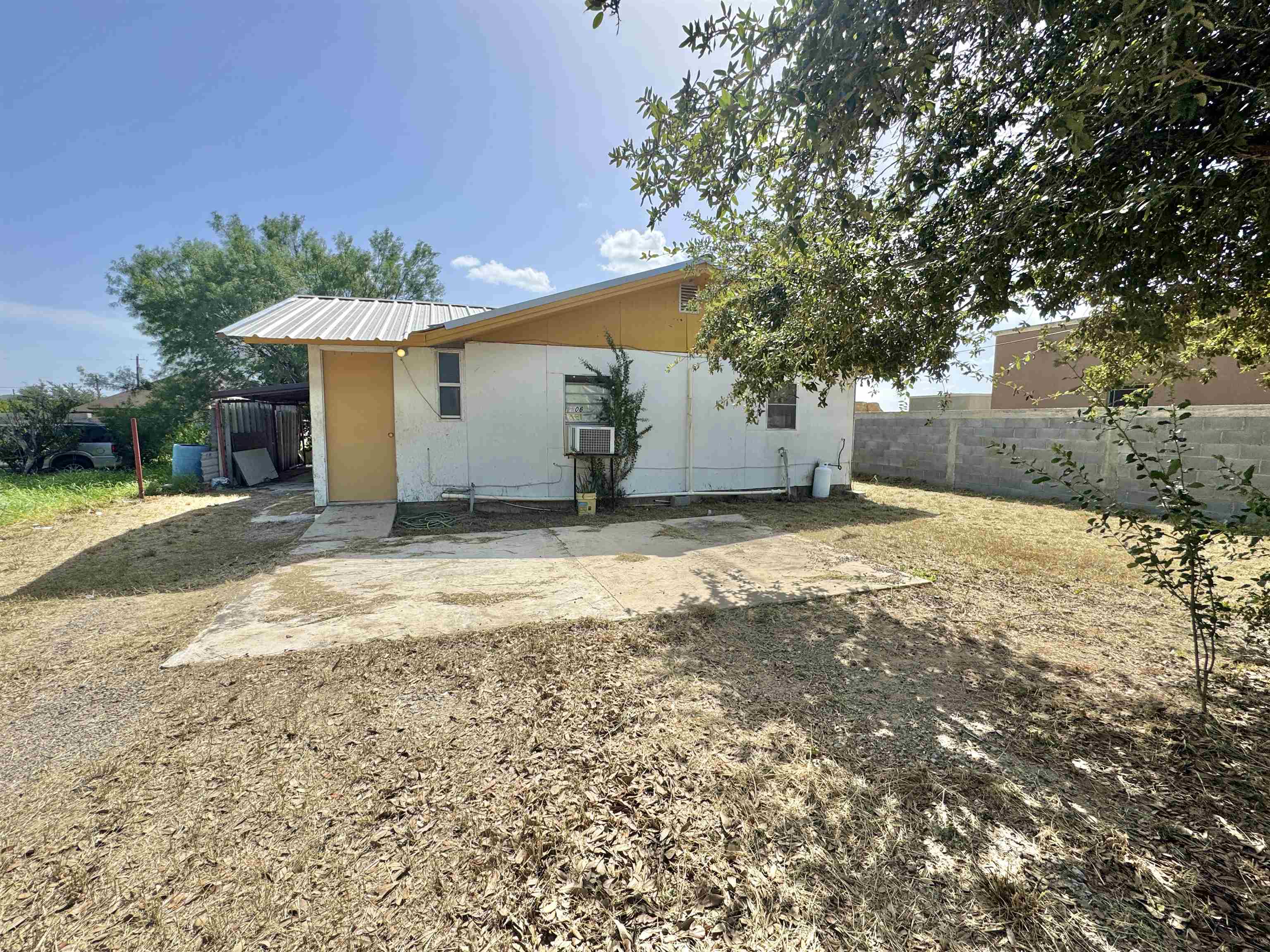2206 Hidalgo Blvd. Property Photo 1