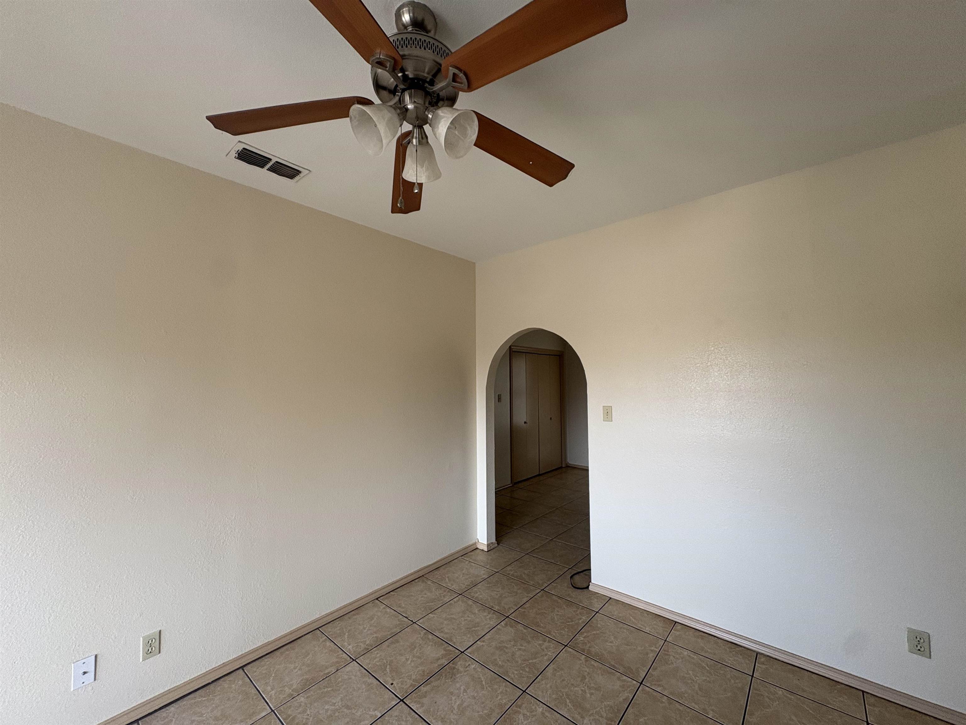 4419 Springfield Ave 202 Property Photo 4