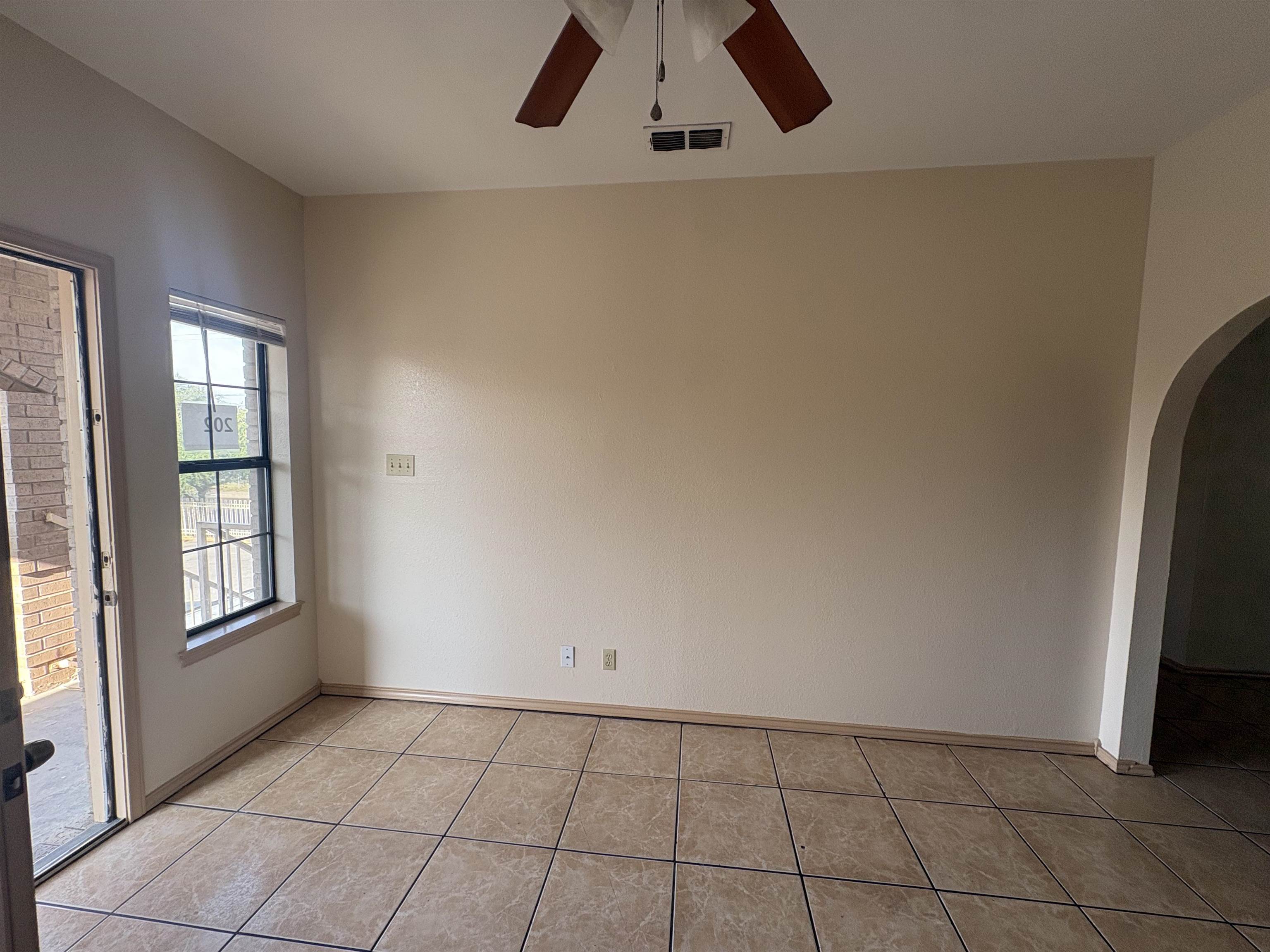 4419 Springfield Ave 202 Property Photo 5
