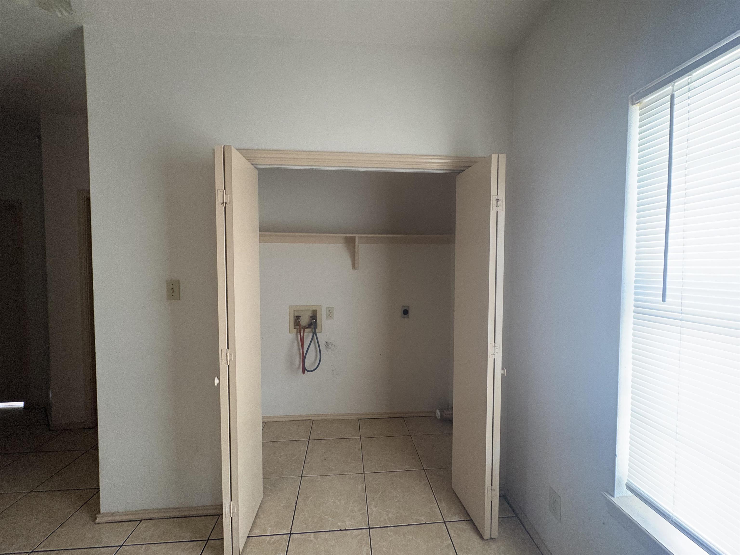 4419 Springfield Ave 202 Property Photo 12