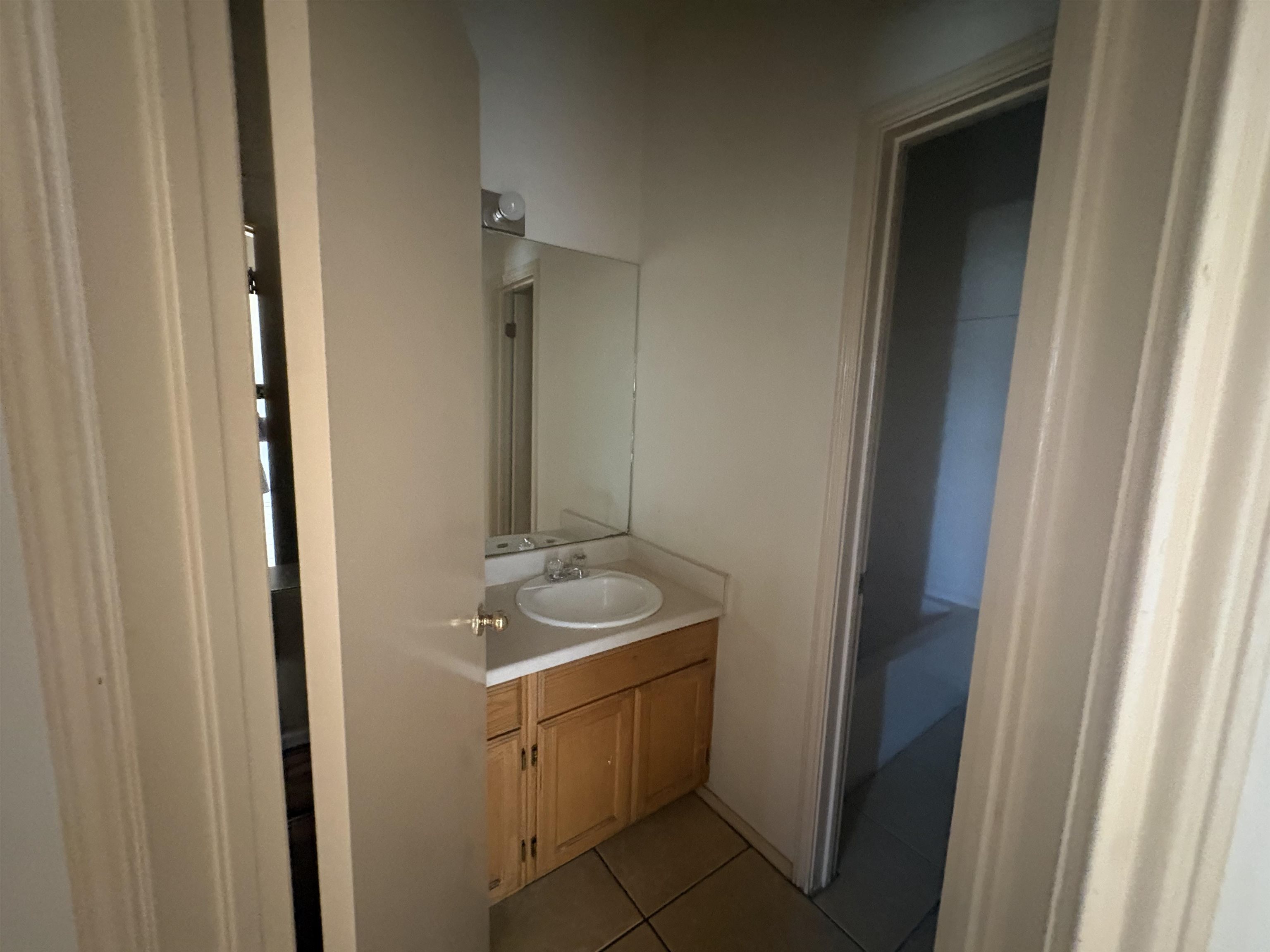 4419 Springfield Ave 202 Property Photo 14