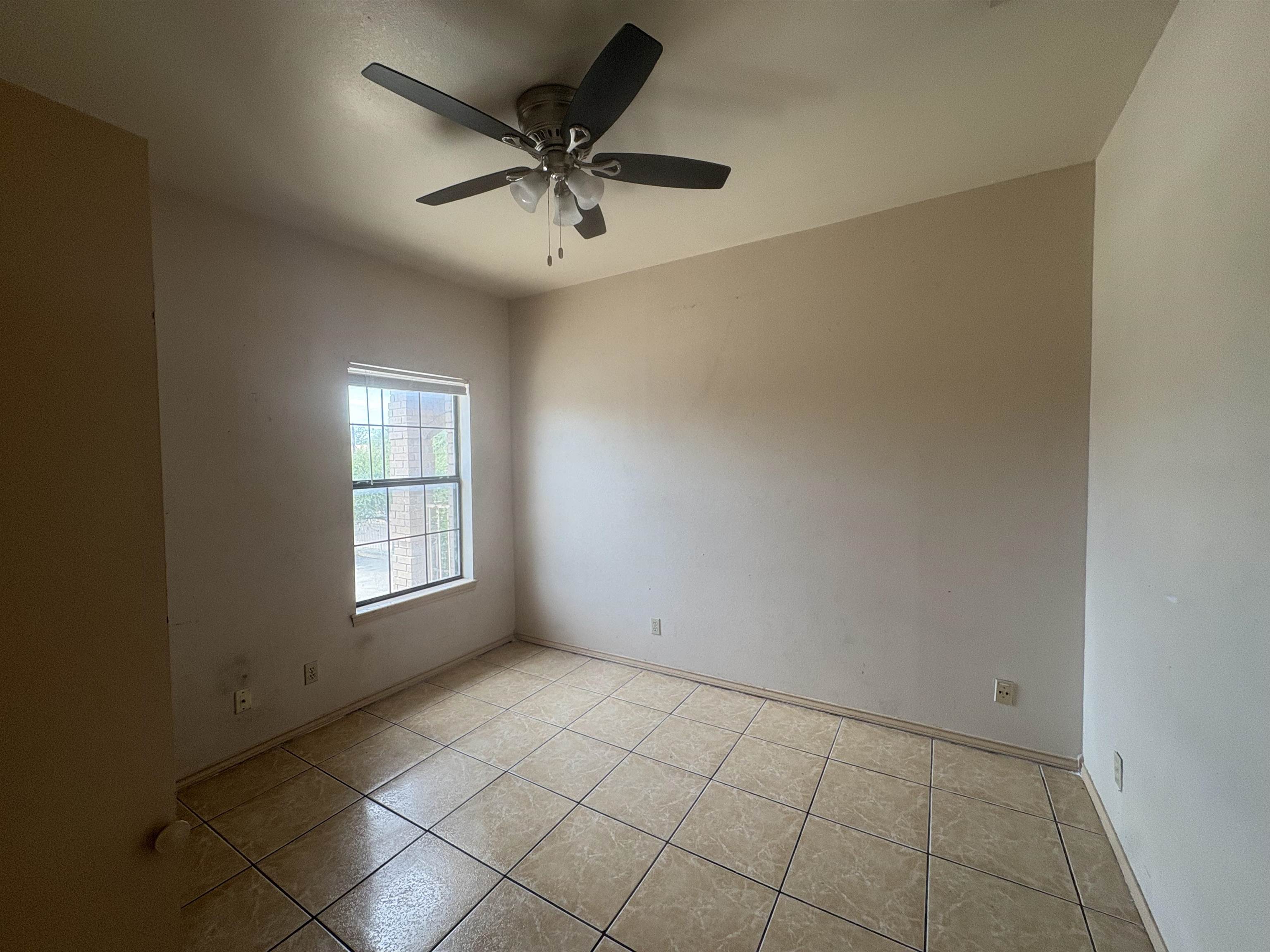 4419 Springfield Ave 202 Property Photo 15