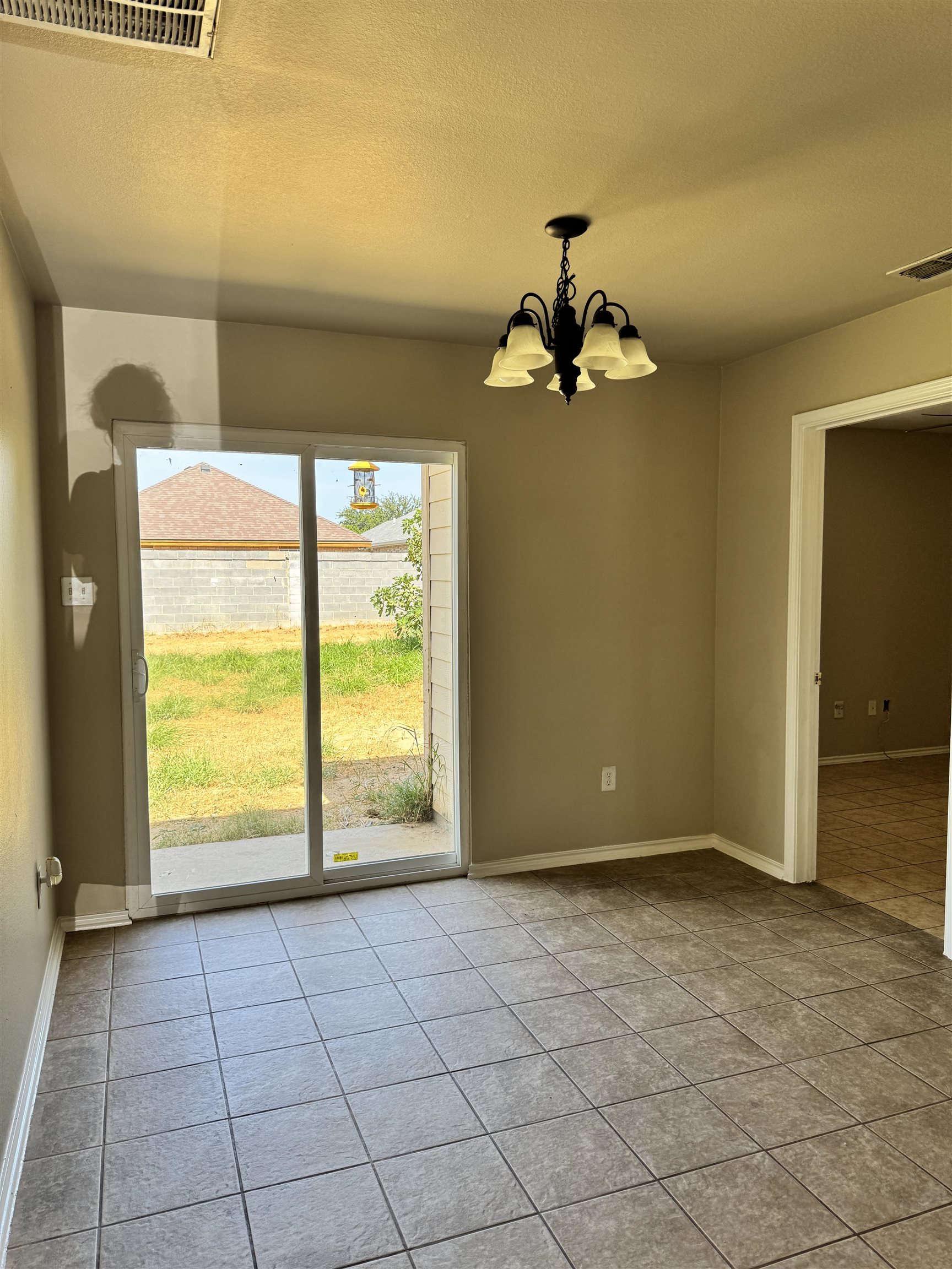 2615 Bandera Dr Property Photo 5