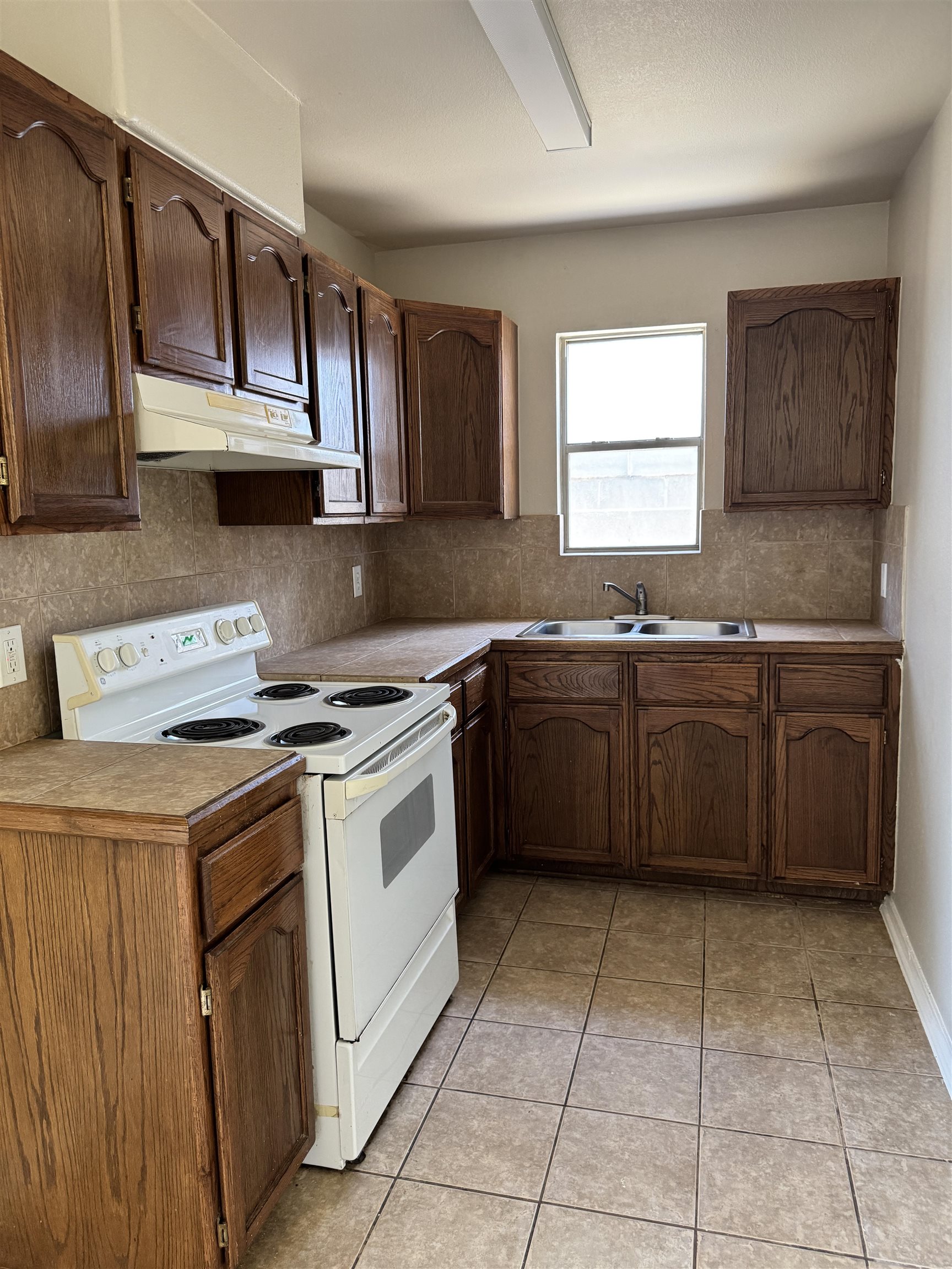 2615 Bandera Dr Property Photo 7